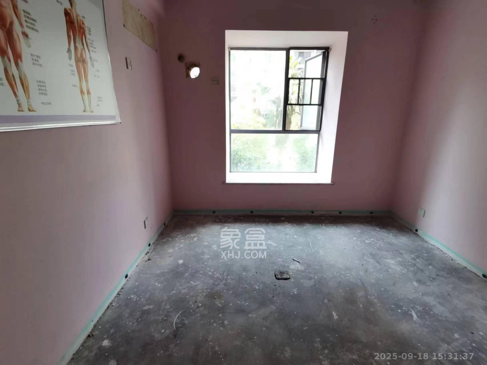 银港水晶城 4室2厅2卫 2500.0元/月 银港水晶城 4室2厅2卫 2500.0元/月室内图