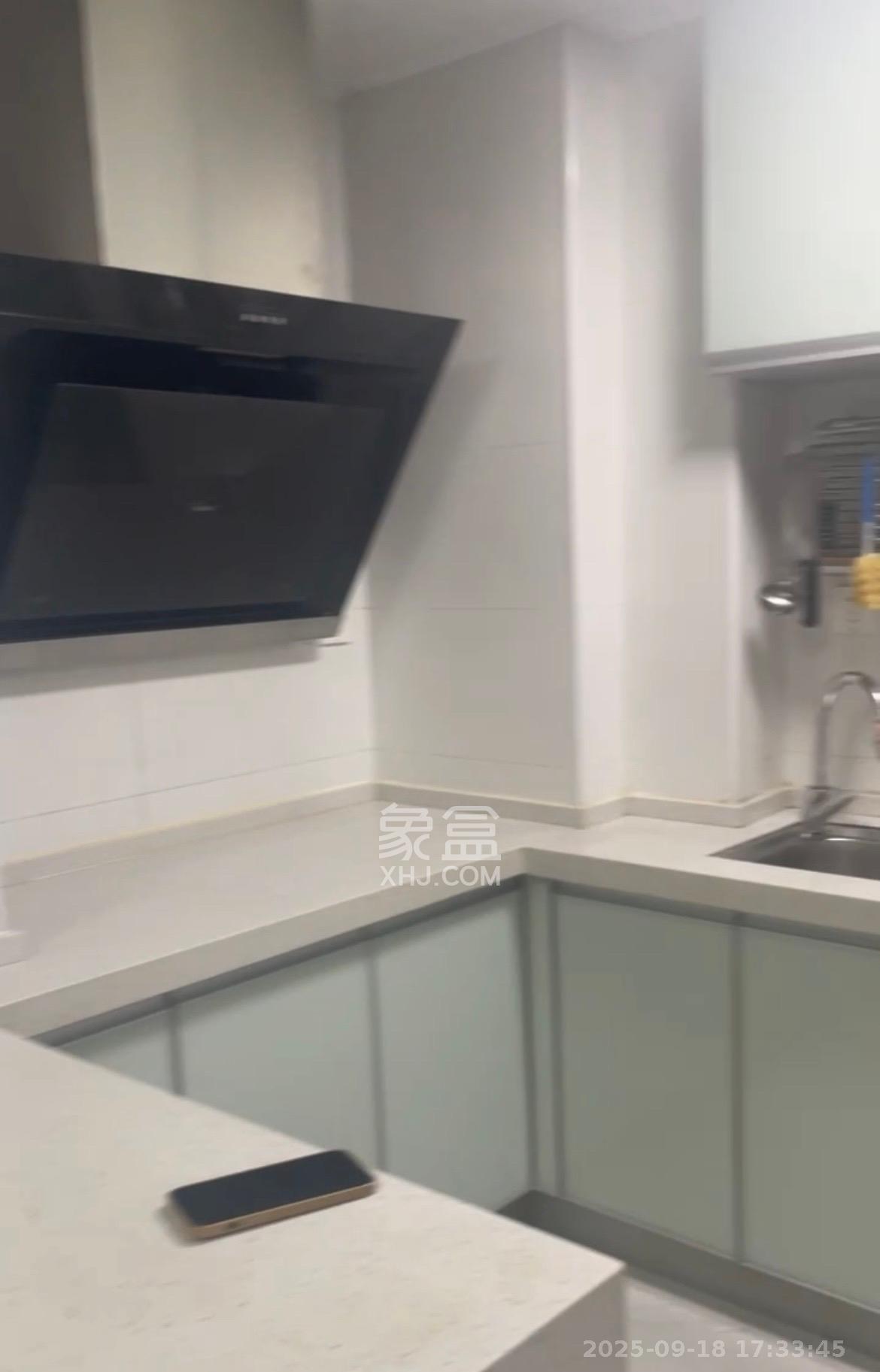 鑫远御文台一期 2室1厅1卫 1800.0元/月 鑫远御文台一期 2室1厅1卫 1800.0元/月室内图