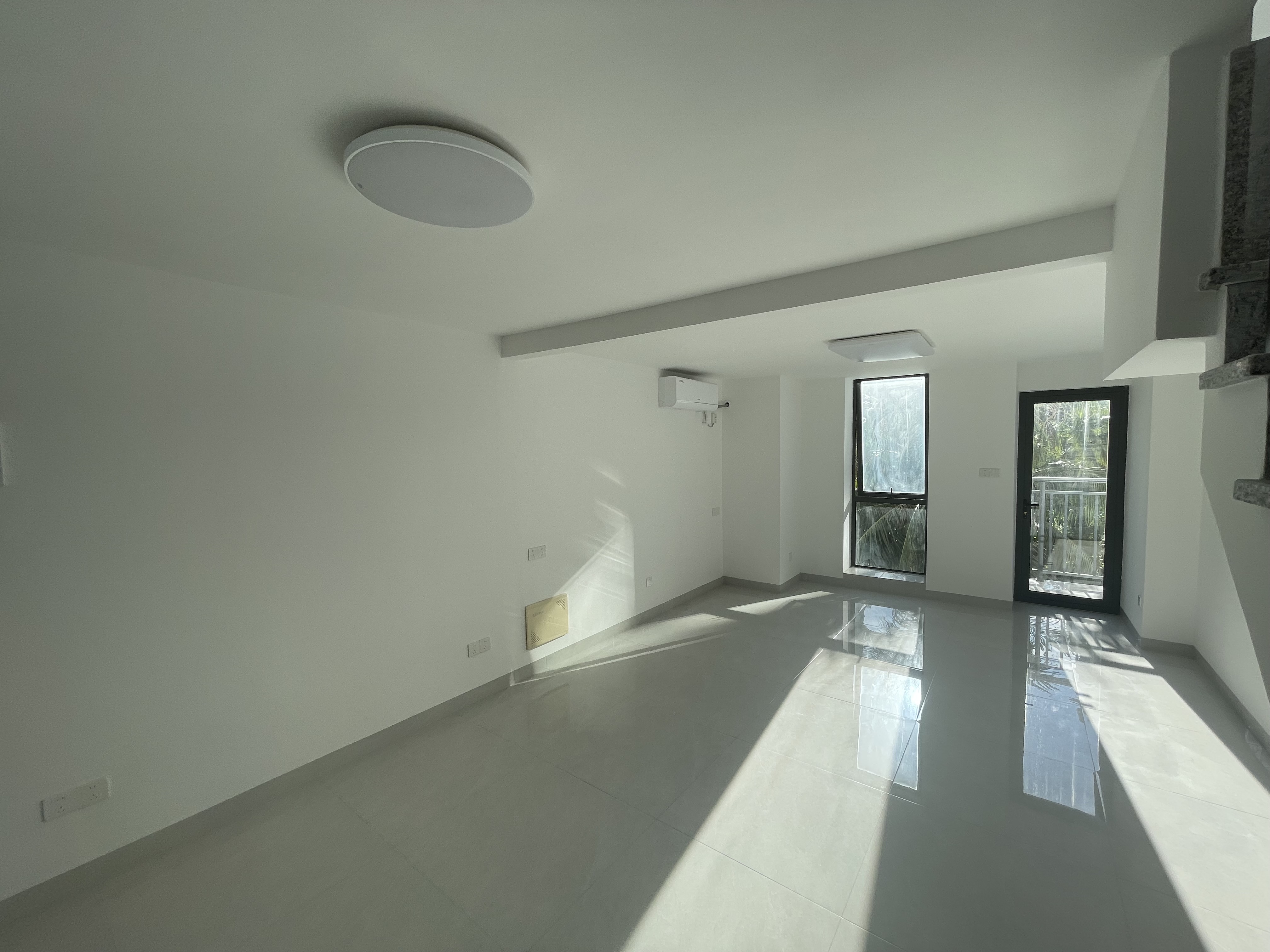 锦地翰城二期 1室0厅0卫 2500.0元/月 锦地翰城二期 1室0厅0卫 2500.0元/月室内图