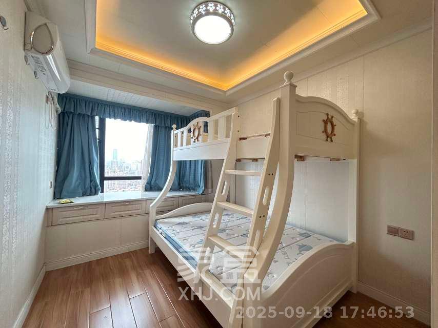 荣悦台 3室2厅2卫 4900.0元/月 荣悦台 3室2厅2卫 4900.0元/月室内图