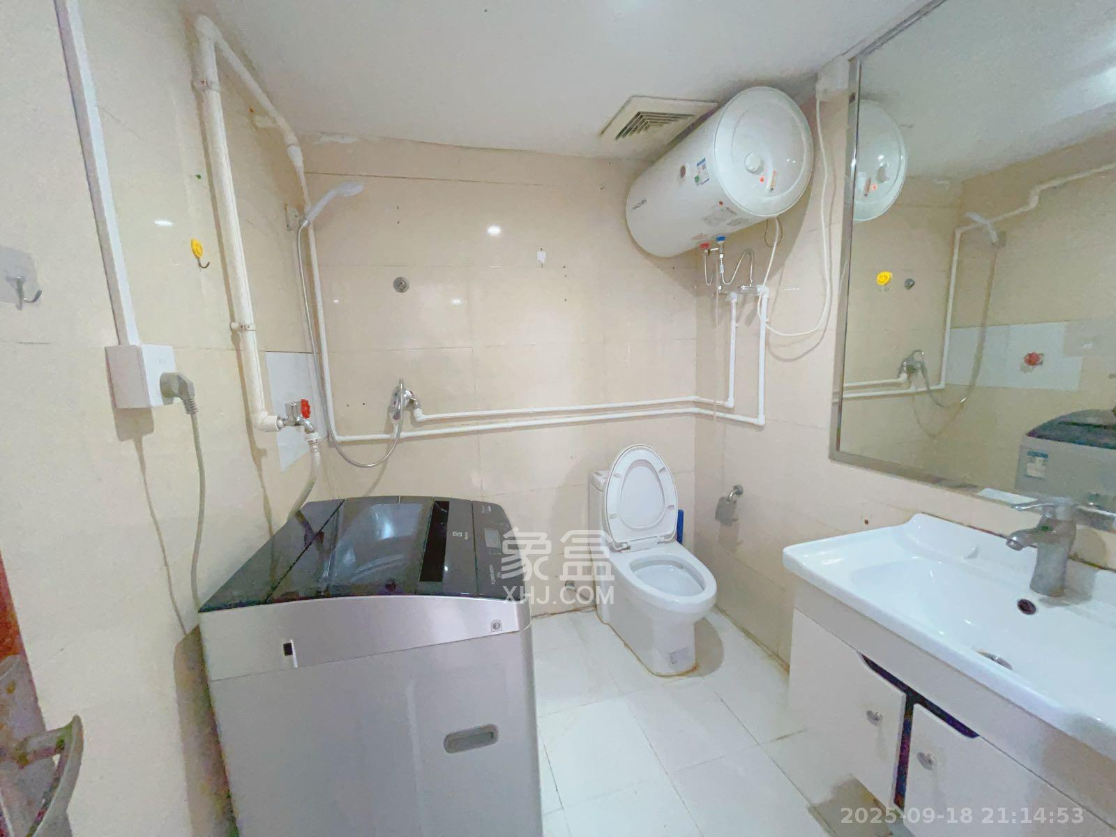 上城星座 1室1厅1卫 2000.0元/月 上城星座 1室1厅1卫 2000.0元/月室内图