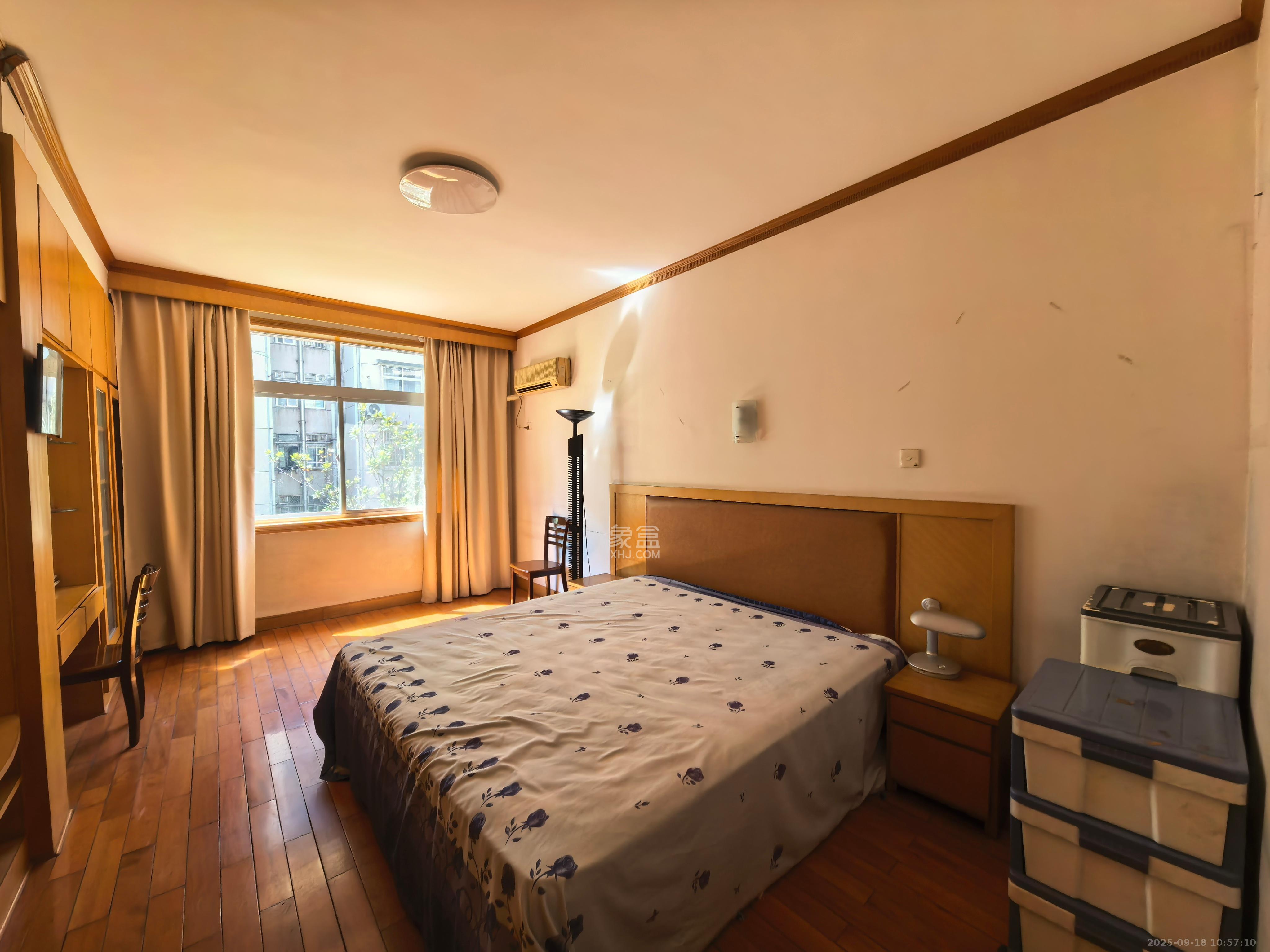 芙蓉区国土局单位房 4室2厅2卫 2800.0元/月 芙蓉区国土局单位房 4室2厅2卫 2800.0元/月室内图