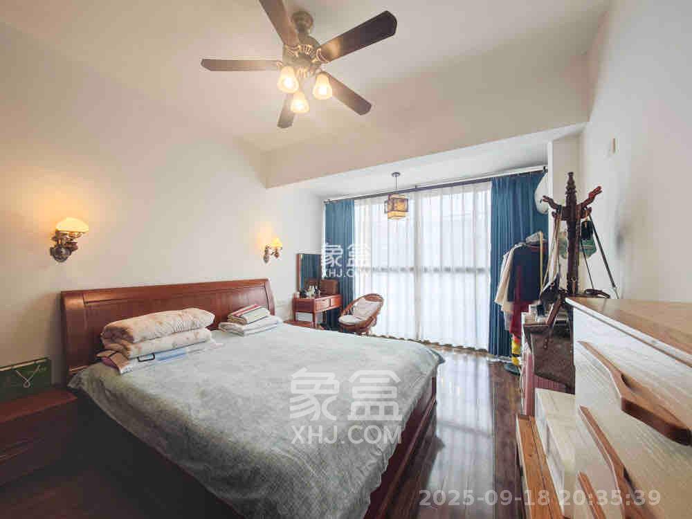 湘府十城（汇财御景湾新寓,汇财国际）  4室2厅2卫    2700.0元/月室内图