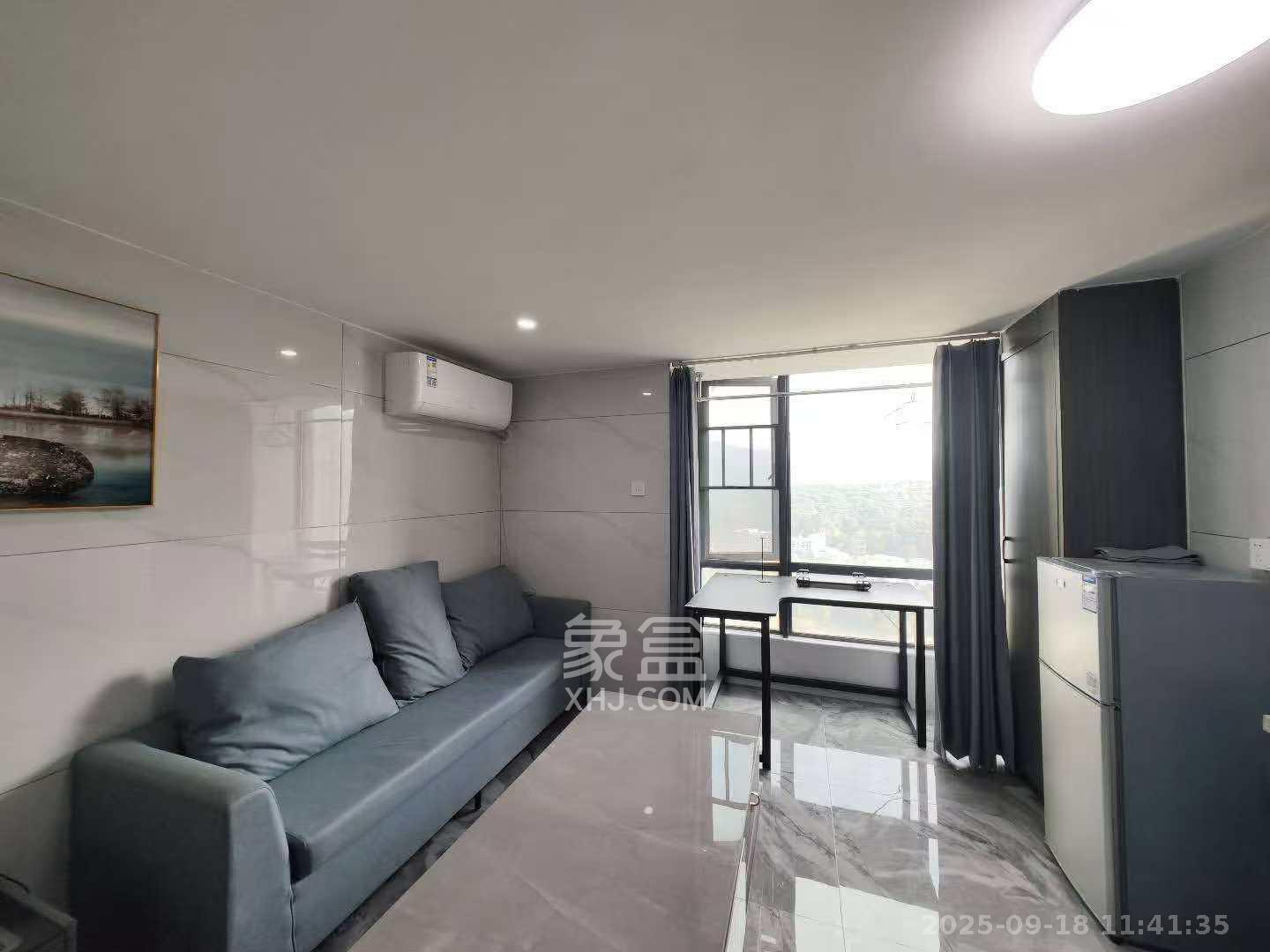 天麓轻奢国际 1室1厅1卫 1250.0元/月 天麓轻奢国际 1室1厅1卫 1250.0元/月室内图