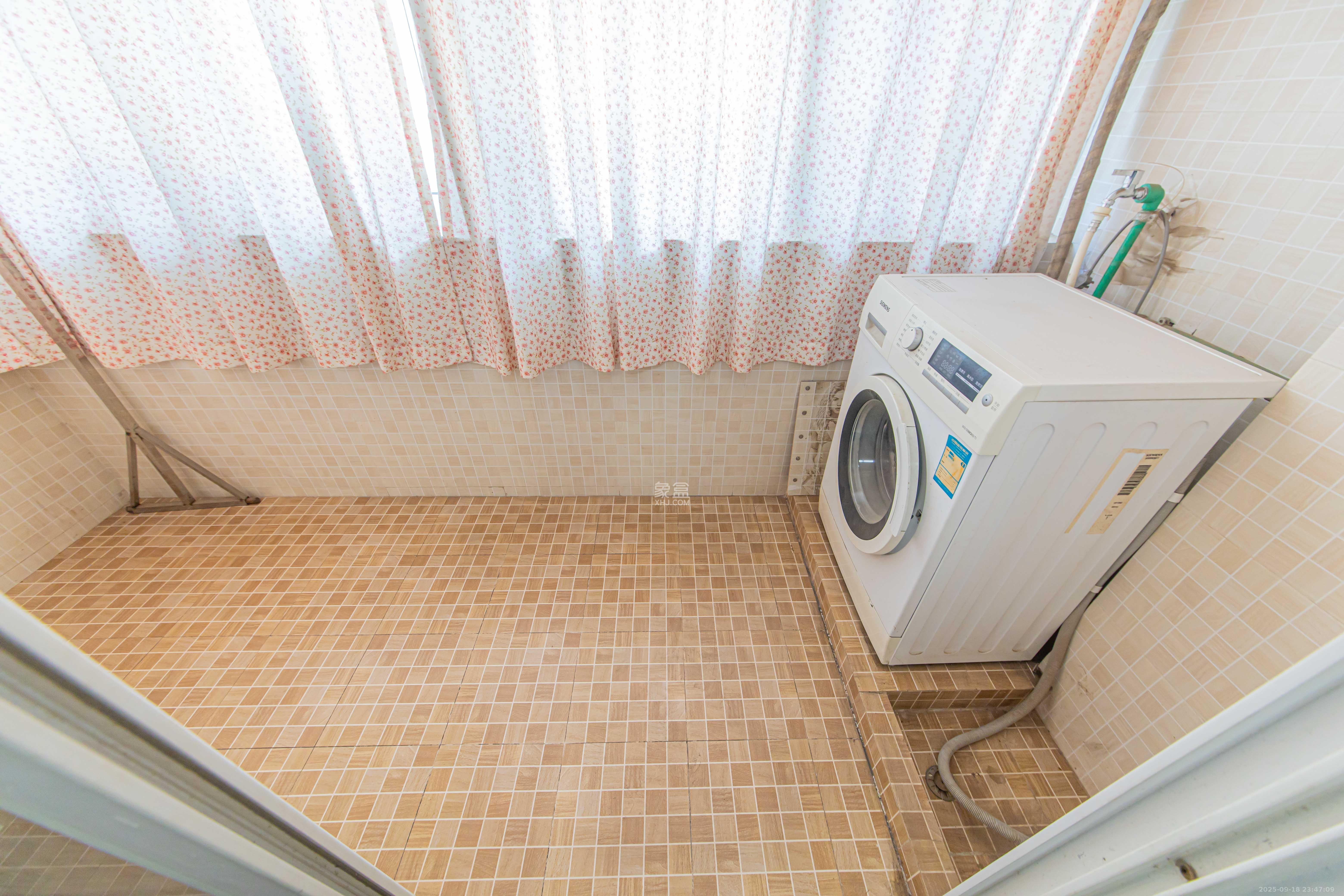 韶峰星苑（韶峰尚南UP公寓）  3室2厅1卫    48.0万阳台