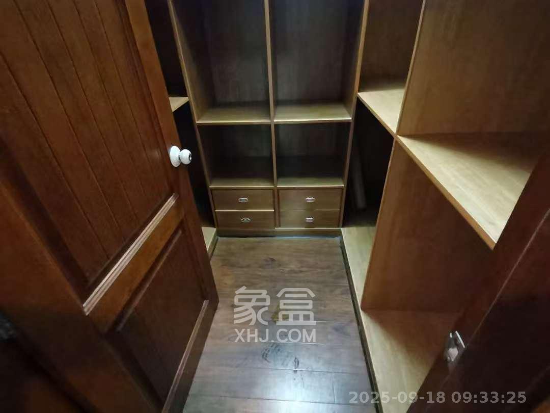 天健壹平方英里(天健芙蓉盛世二期) 4室2厅2卫 4000.0元/月 天健壹平方英里(天健芙蓉盛世二期) 4室2厅2卫 4000.0元/月室内图