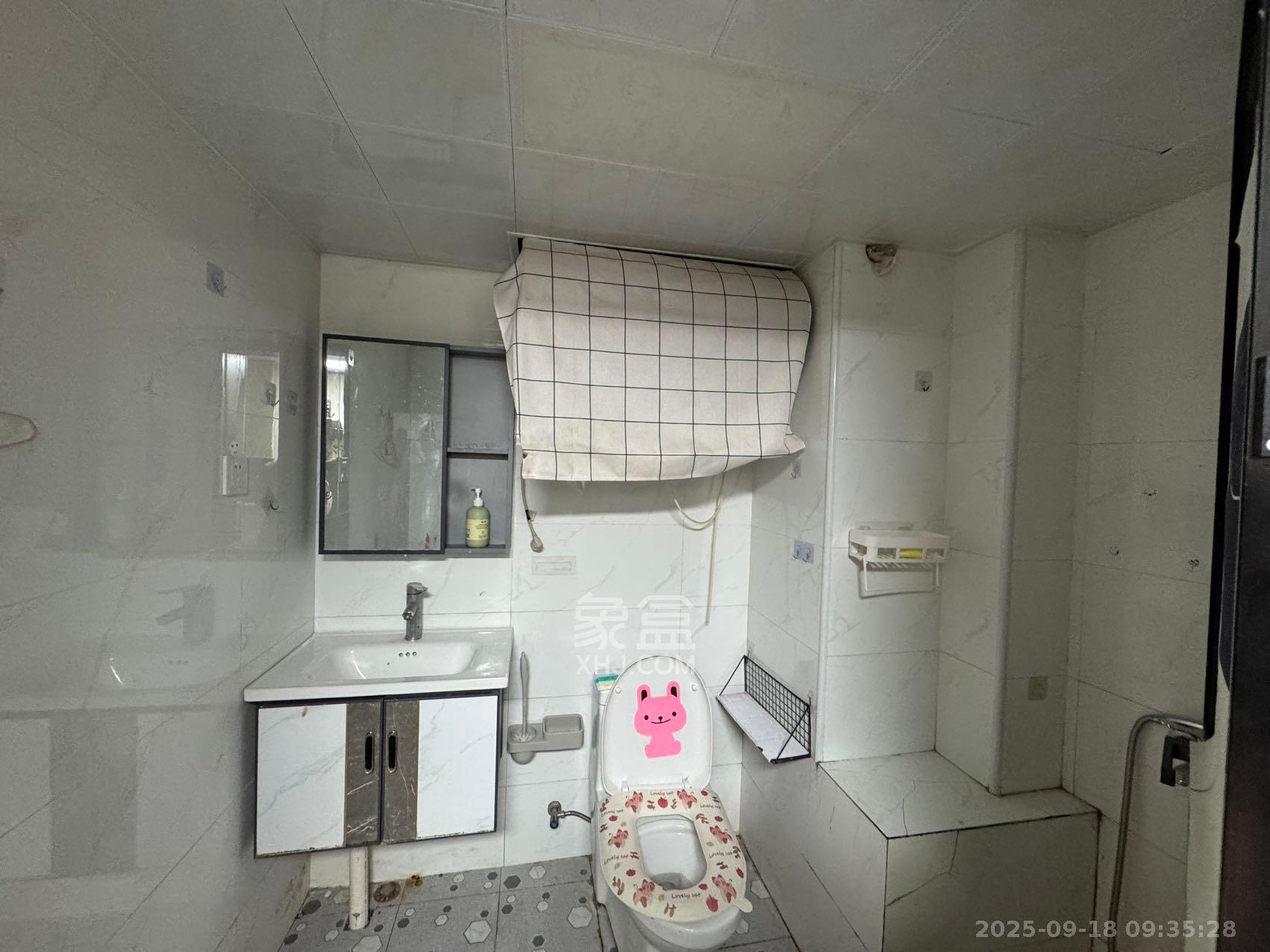 裕天国际商汇中心 2室1厅1卫 1800.0元/月 裕天国际商汇中心 2室1厅1卫 1800.0元/月室内图