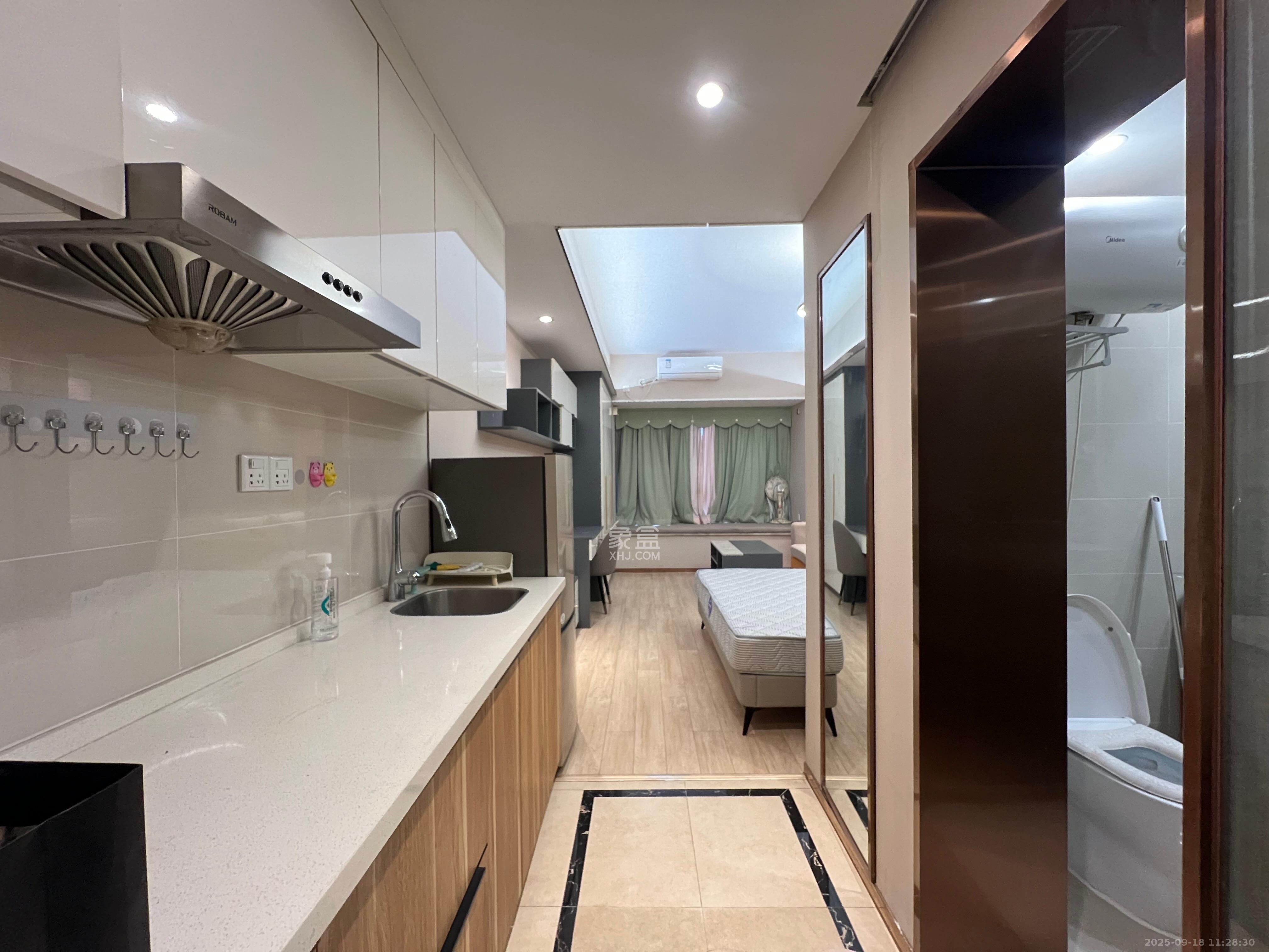 远洋外滩壹号  1室1厅1卫    1800.0元/月室内图