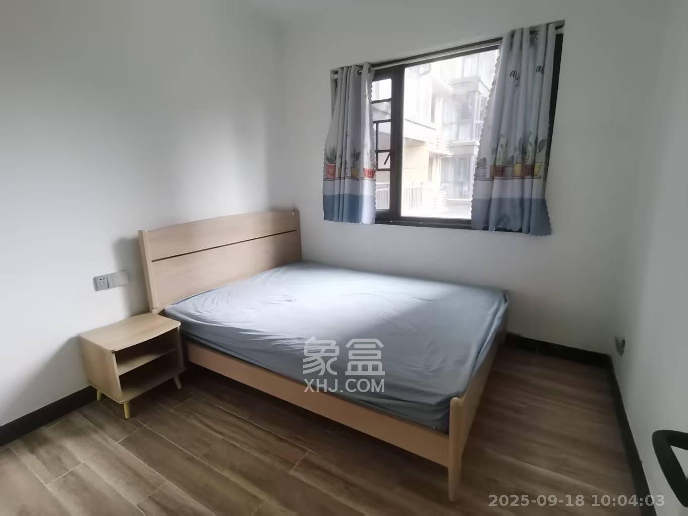 保利大都汇一期、二期  3室2厅1卫    2800.0元/月室内图