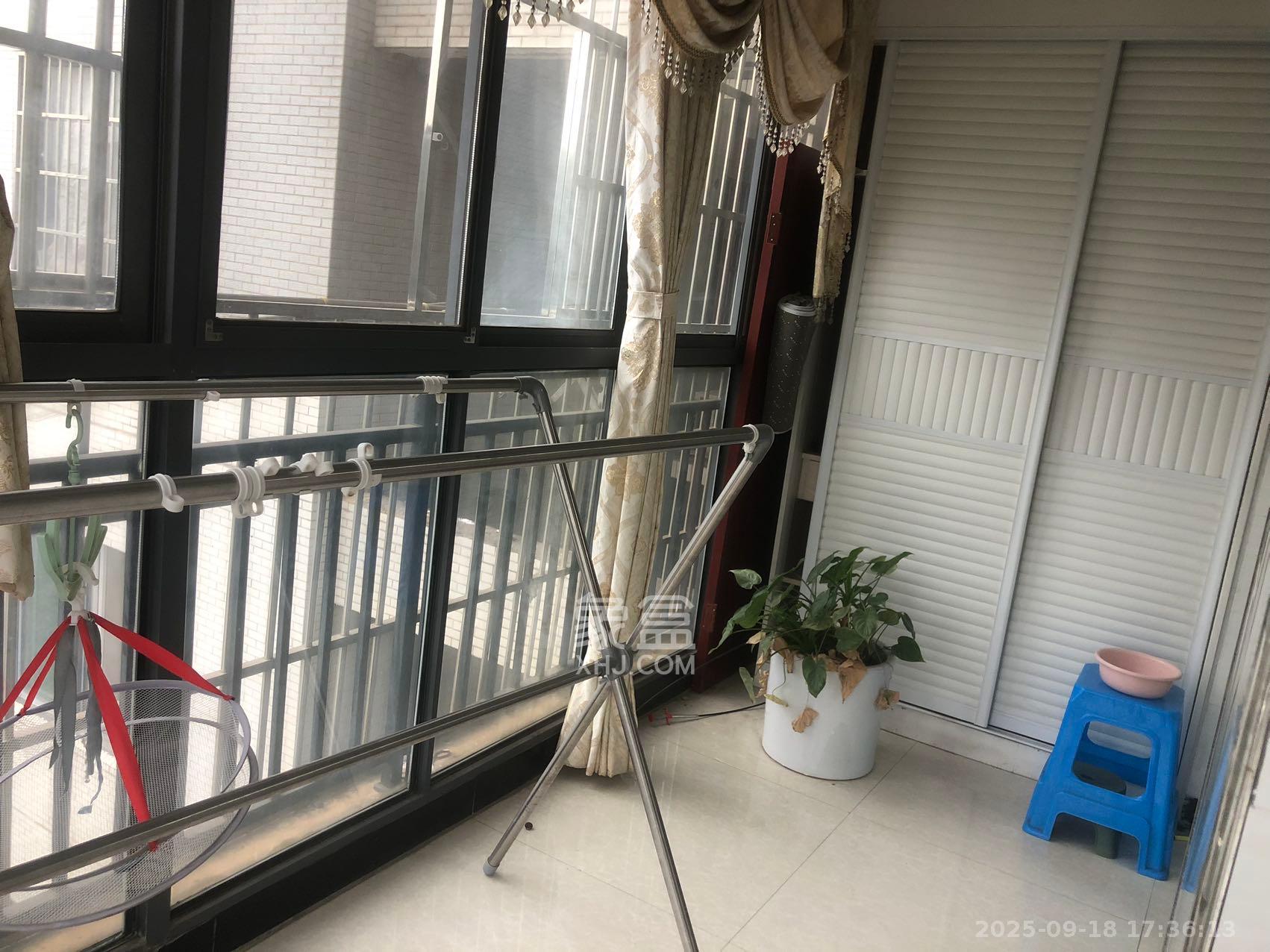 世纪桃花苑 4室2厅2卫 2650.0元/月 世纪桃花苑 4室2厅2卫 2650.0元/月室内图