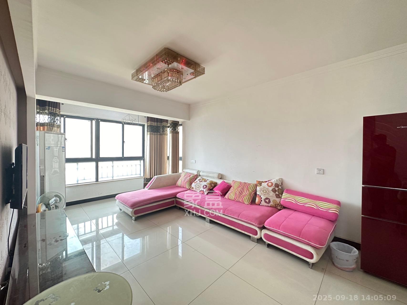 香樟兰亭(朗峰苑) 3室2厅1卫 2400.0元/月 香樟兰亭(朗峰苑) 3室2厅1卫 2400.0元/月室内图