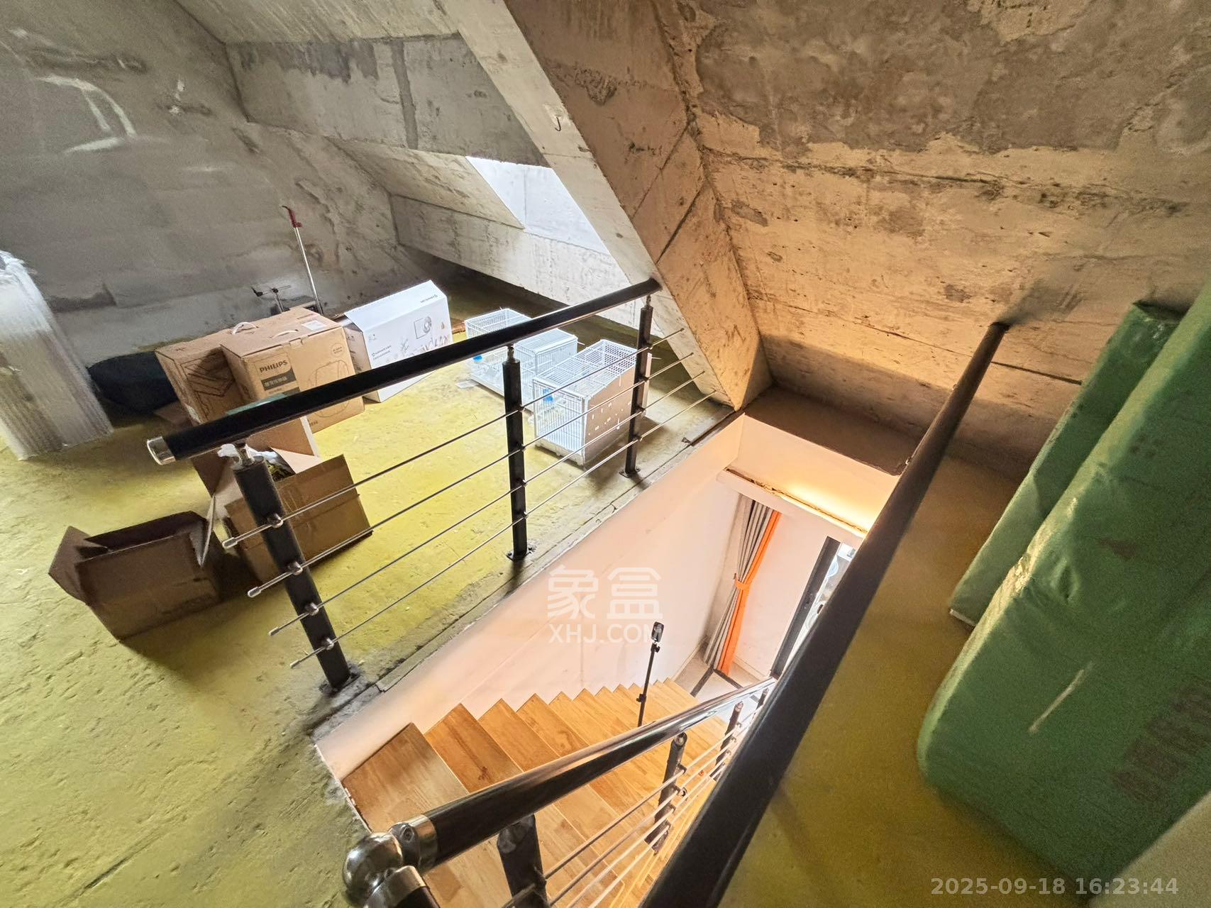 万科魅力之城锋镜里  4室2厅2卫    3200.0元/月室内图