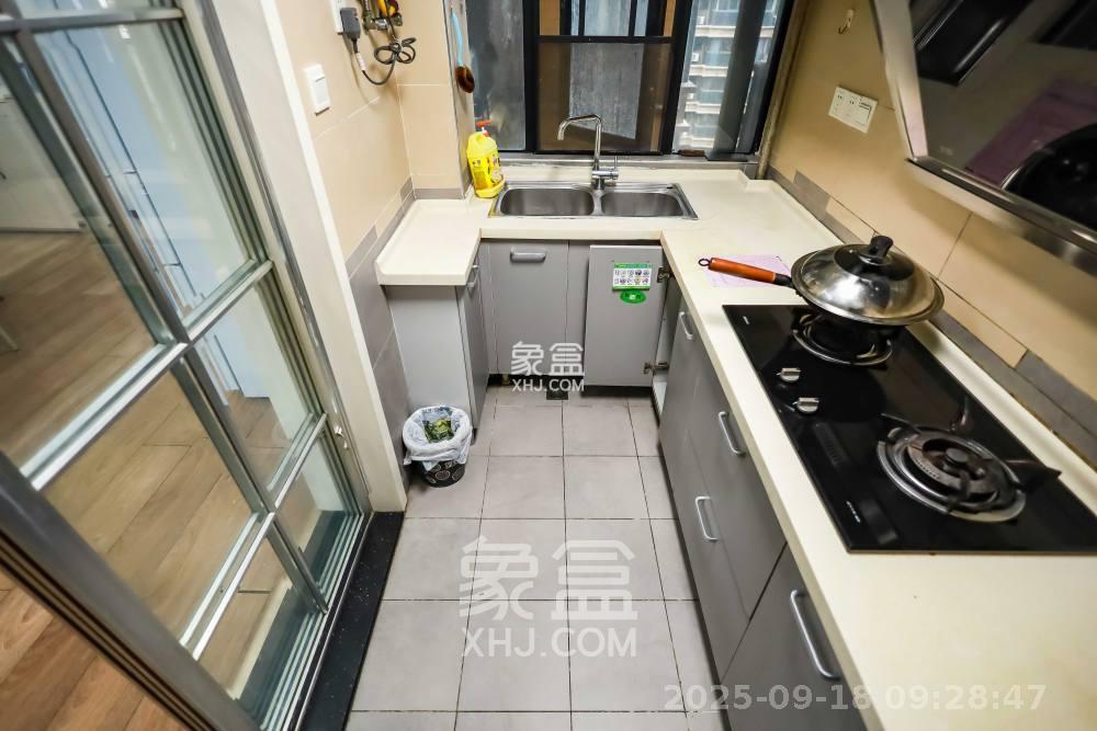 永祺西京 3室2厅2卫 2500.0元/月 永祺西京 3室2厅2卫 2500.0元/月室内图