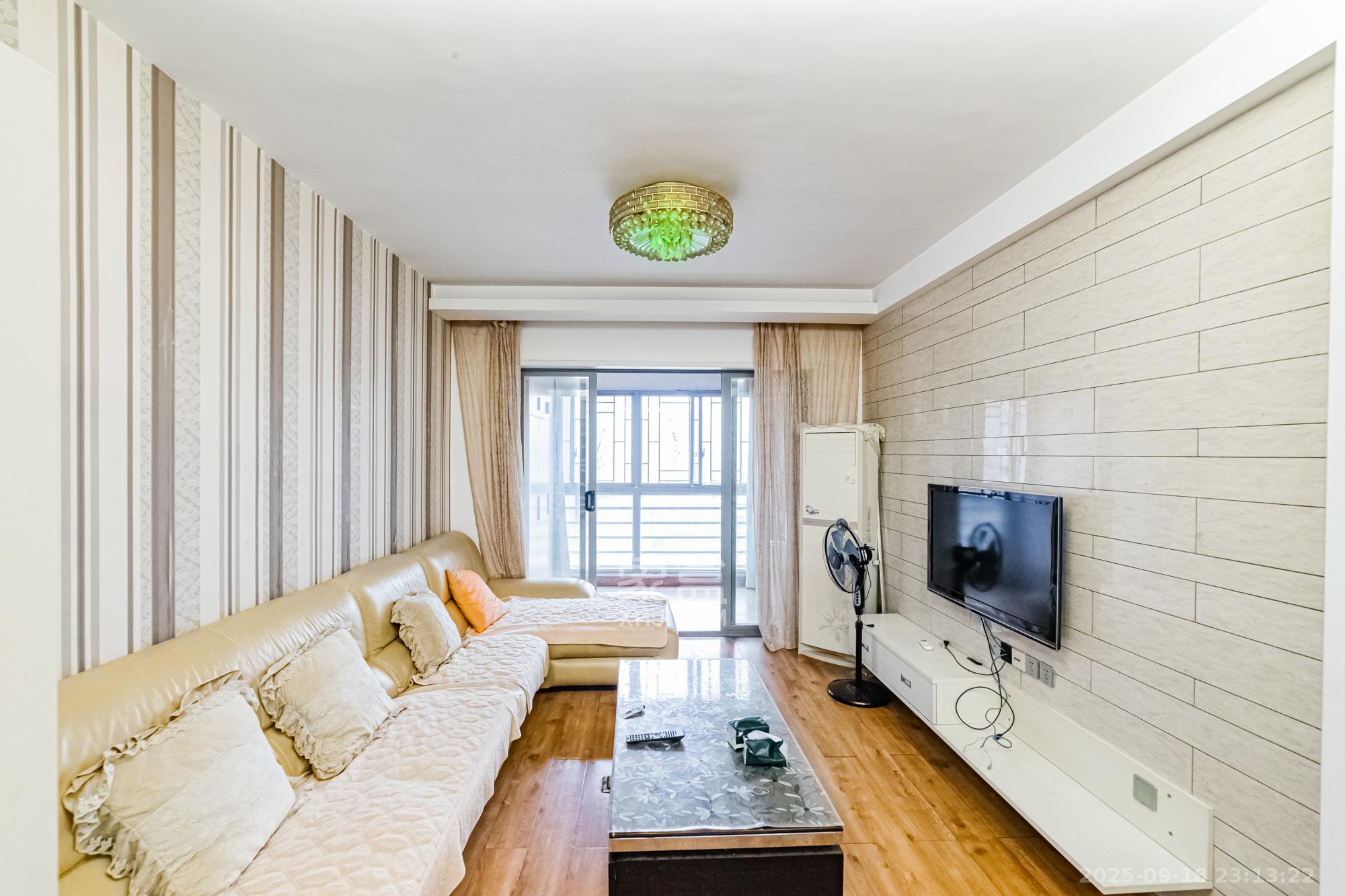 滨江君悦香邸  3室2厅1卫    84.0万 滨江君悦香邸  3室2厅1卫    84.0万