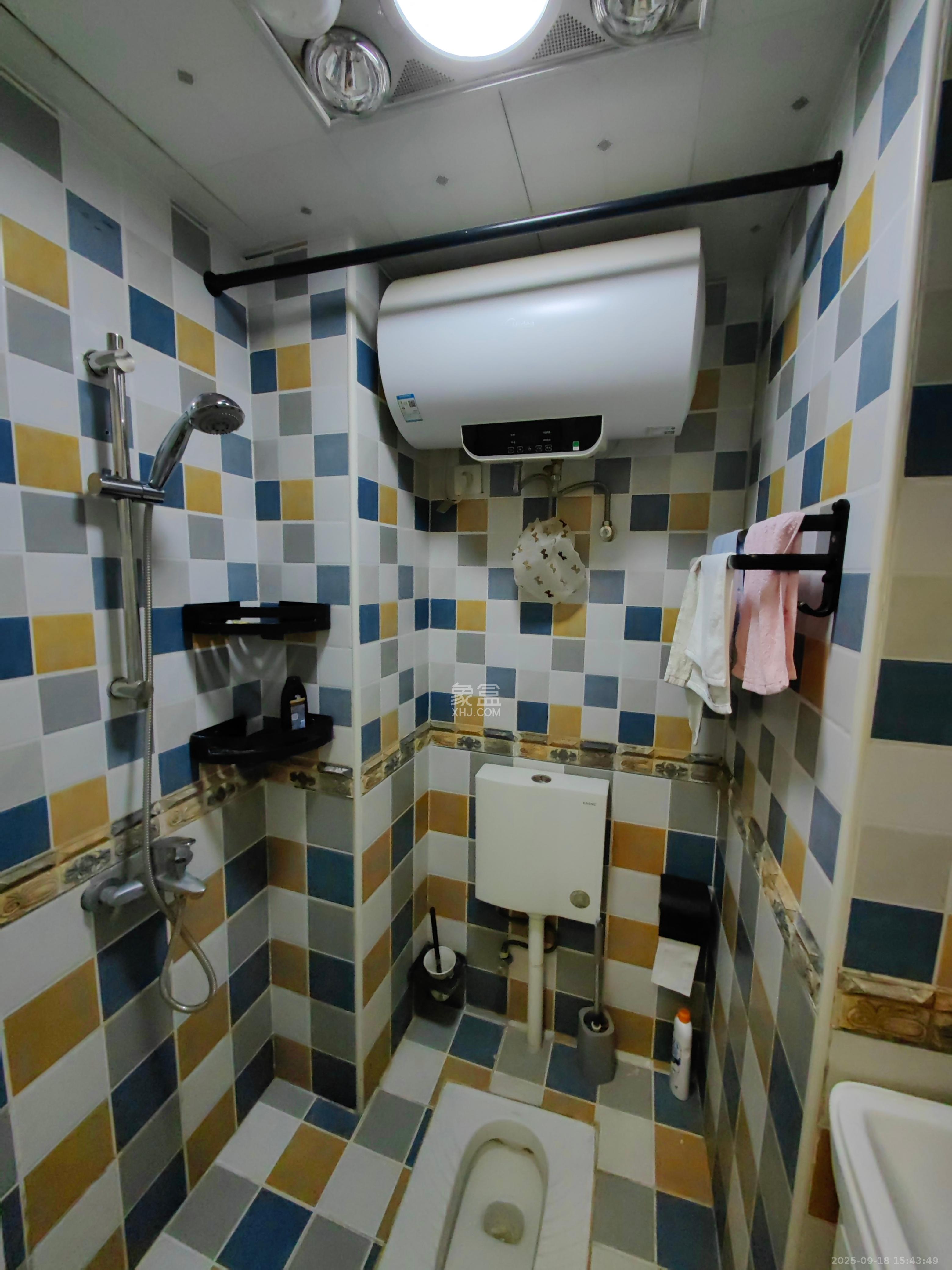 中建芙蓉工社  1室1厅1卫    1180.0元/月室内图