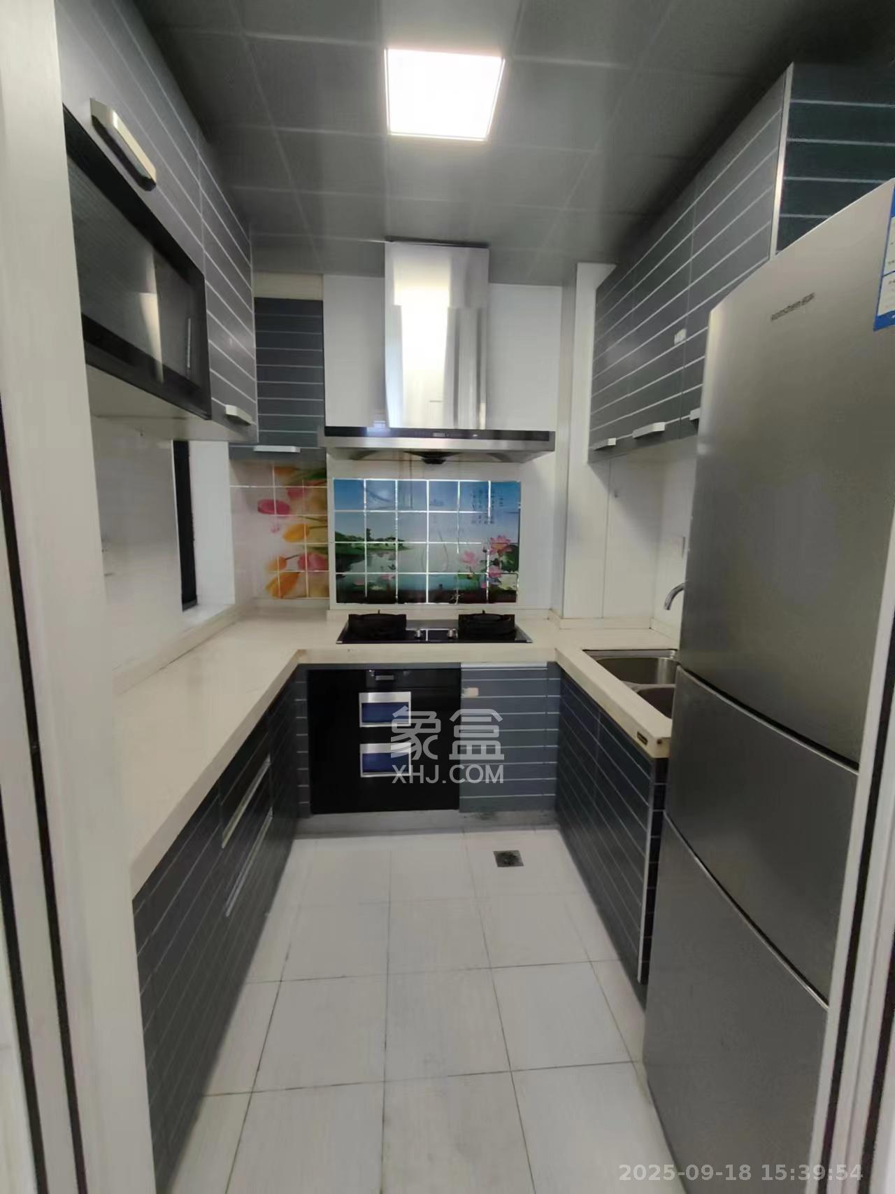 长房时代城  3室2厅1卫    2300.0元/月 长房时代城  3室2厅1卫    2300.0元/月室内图