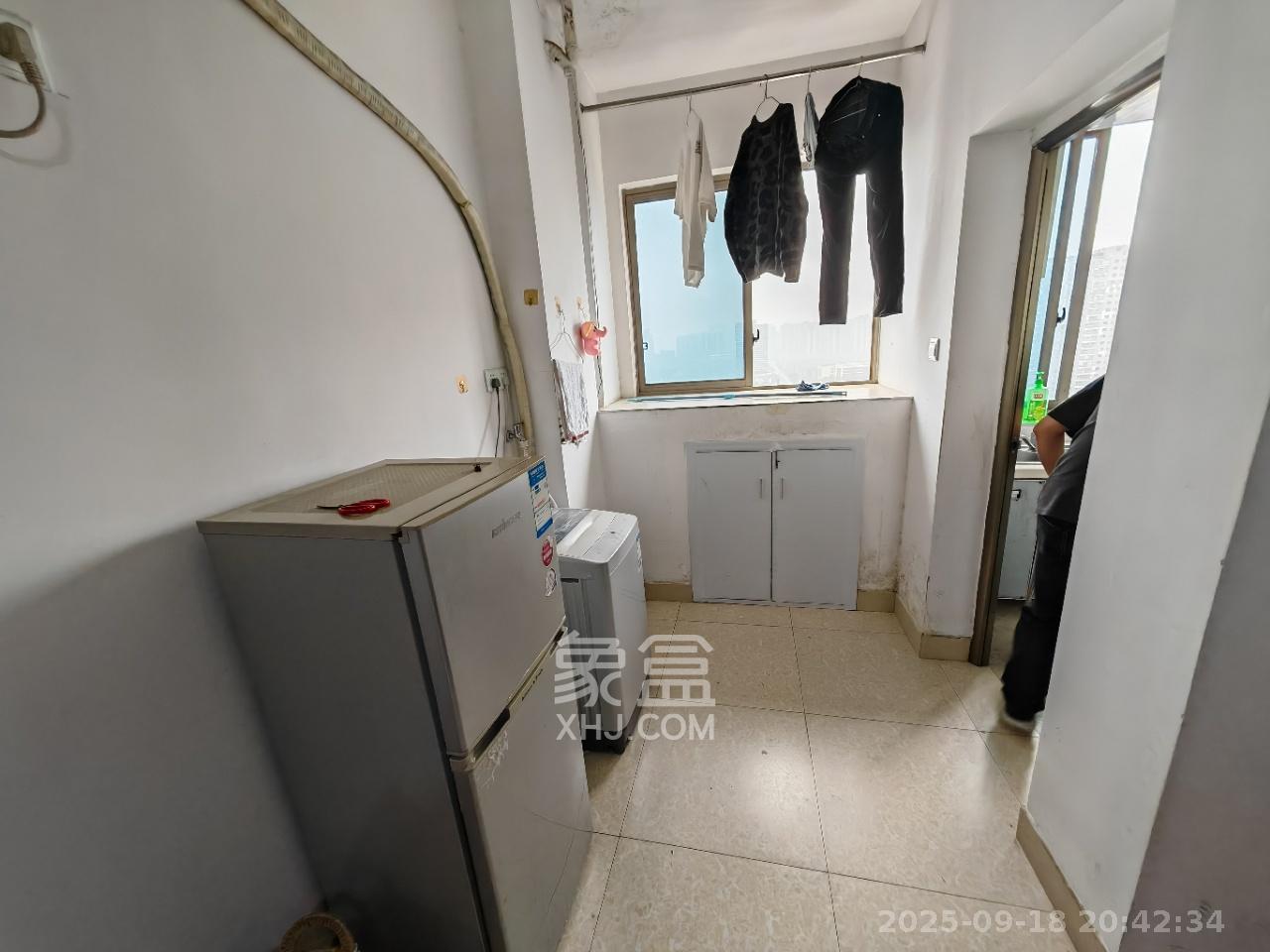 汇达国际公馆(汇达大厦) 1室1厅1卫 1400.0元/月 汇达国际公馆(汇达大厦) 1室1厅1卫 1400.0元/月室内图