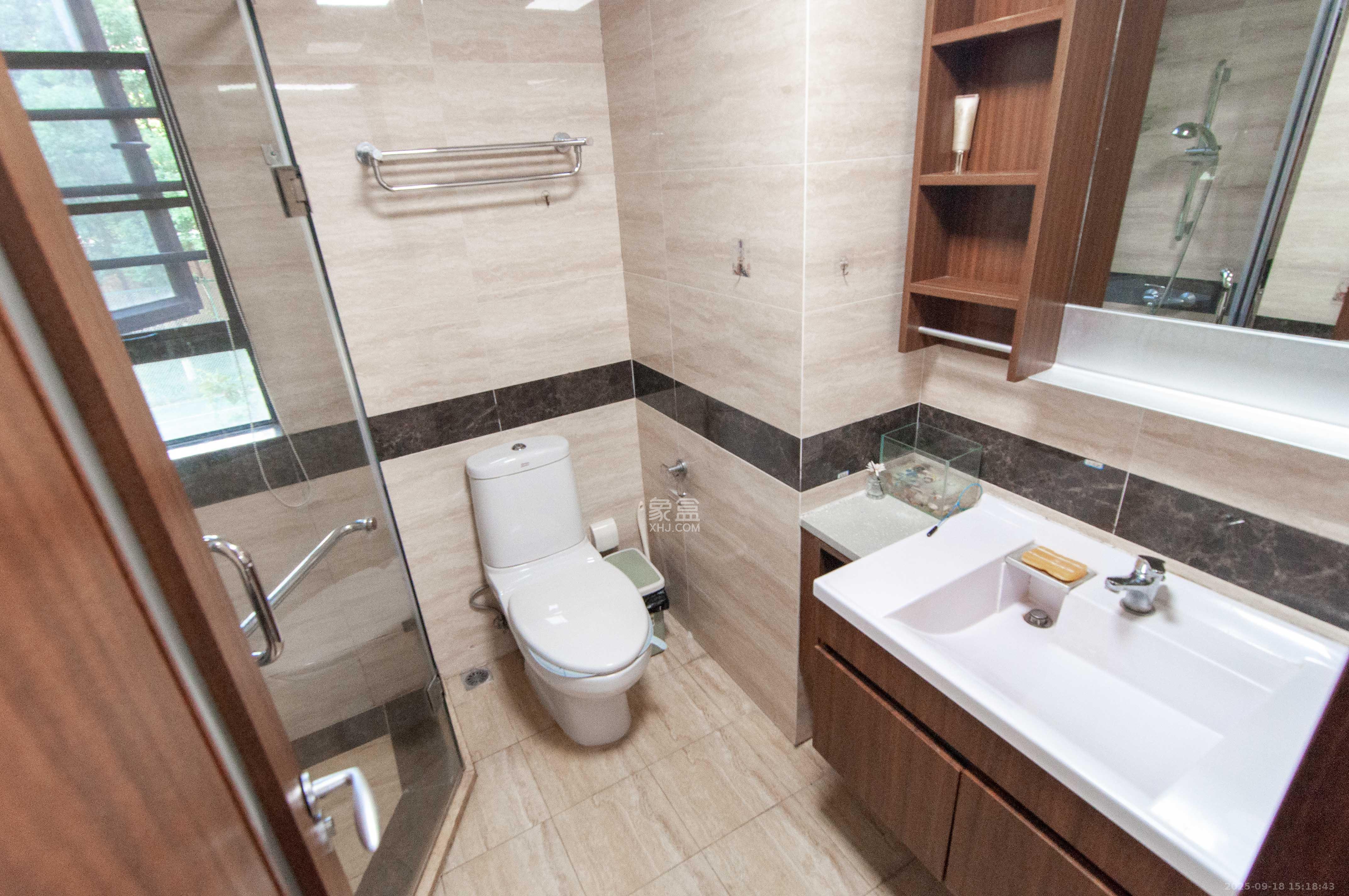 万科里梅溪郡 3室2厅1卫 150.0万 万科里梅溪郡 3室2厅1卫 150.0万卫生间