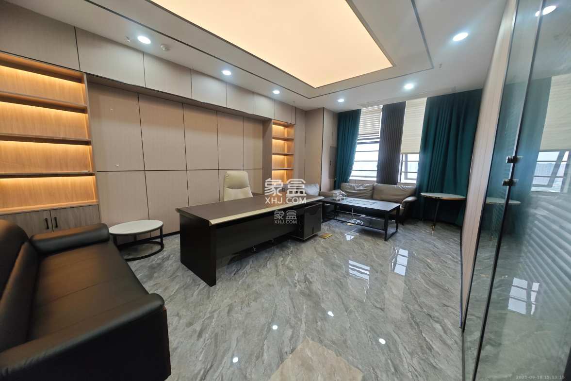 华润置地广场二期 3室1厅0卫 8000.0元/月 华润置地广场二期 3室1厅0卫 8000.0元/月室内图