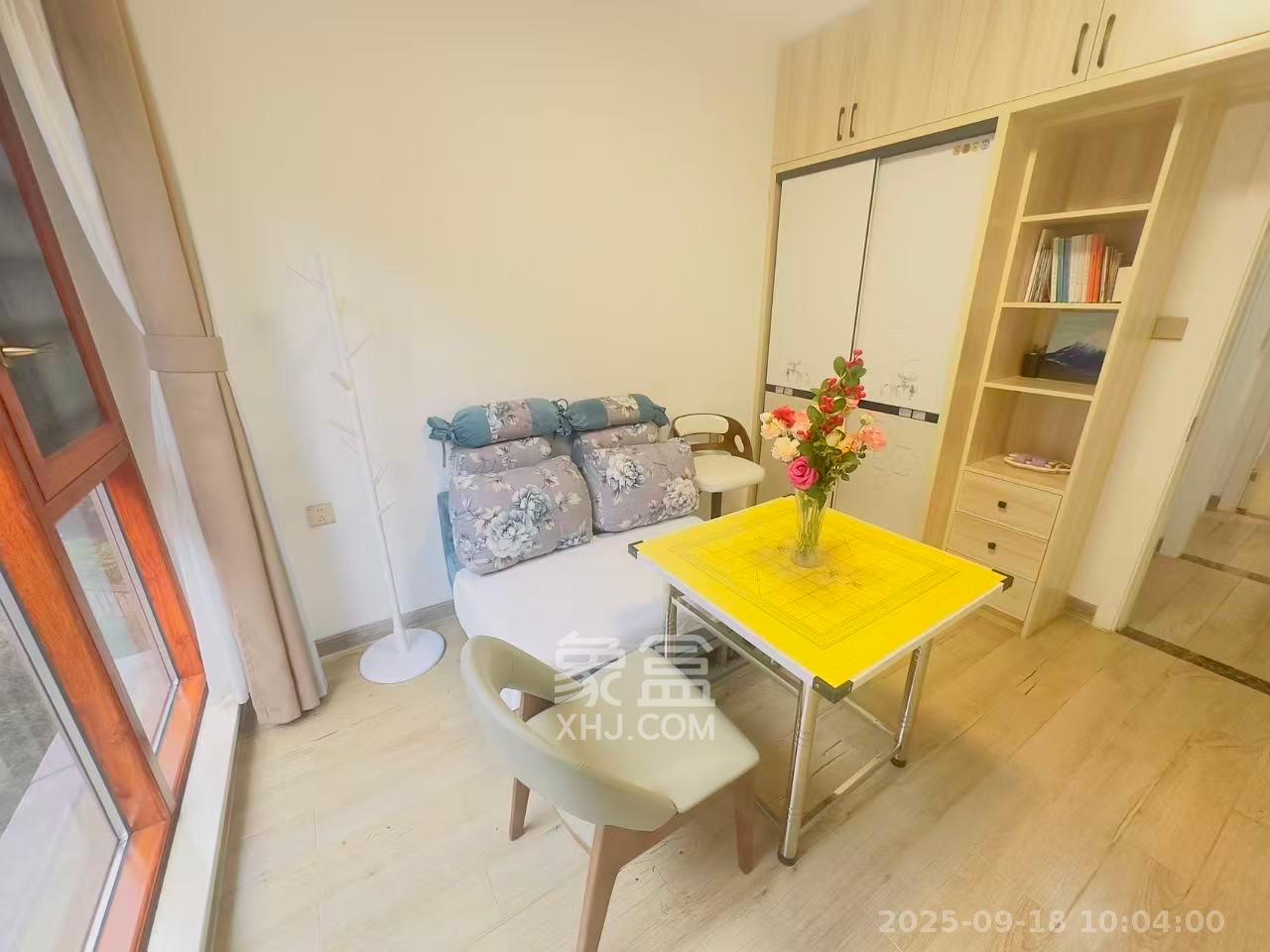 江南华府 1室2厅1卫 2800.0元/月 江南华府 1室2厅1卫 2800.0元/月室内图