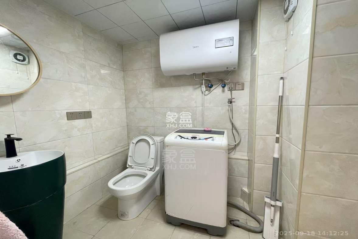 未来云环球中心 1室1厅1卫 2300.0元/月 未来云环球中心 1室1厅1卫 2300.0元/月室内图