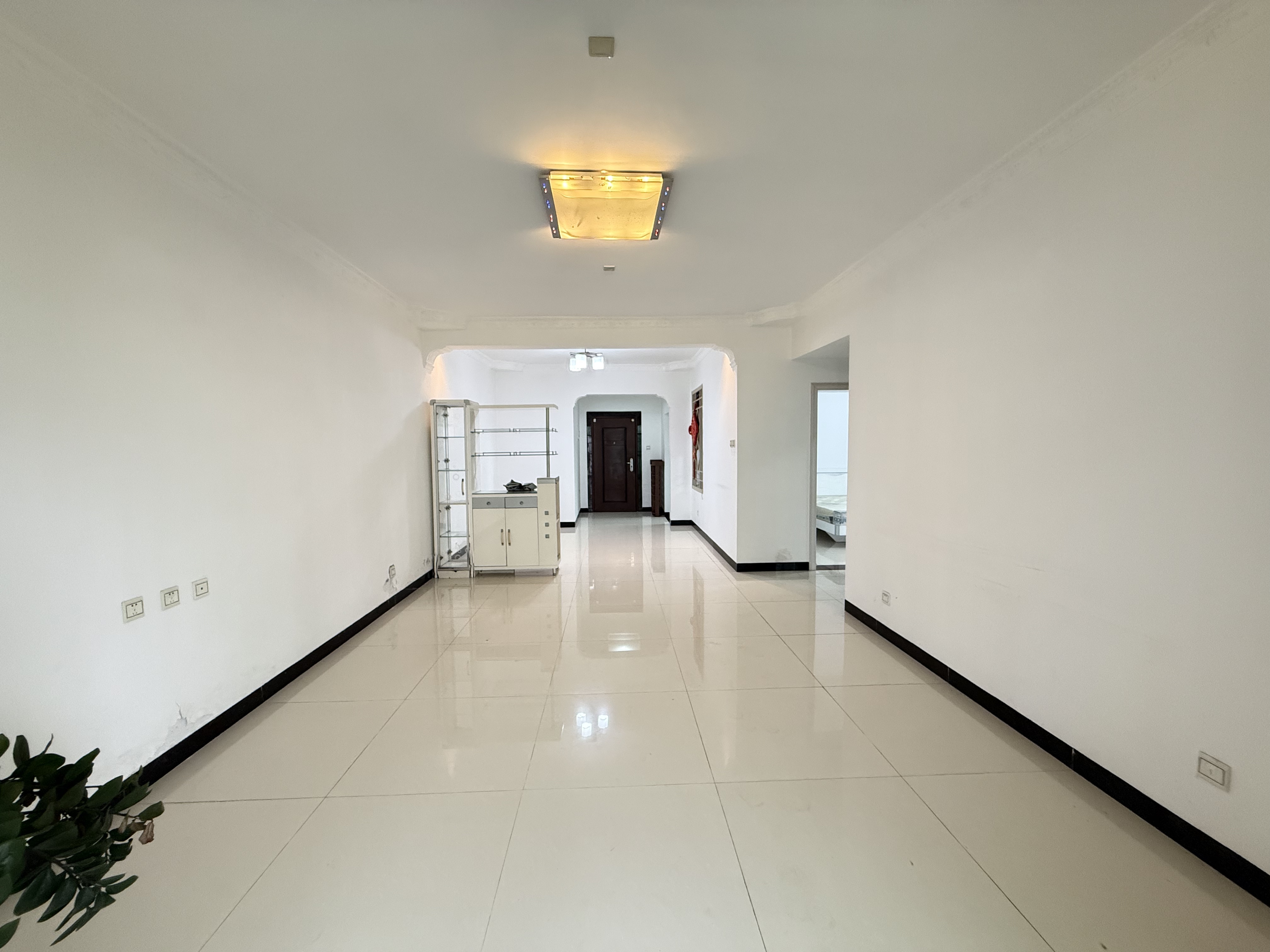 吉宝佳园 2室2厅1卫 2500.0元/月 吉宝佳园 2室2厅1卫 2500.0元/月室内图