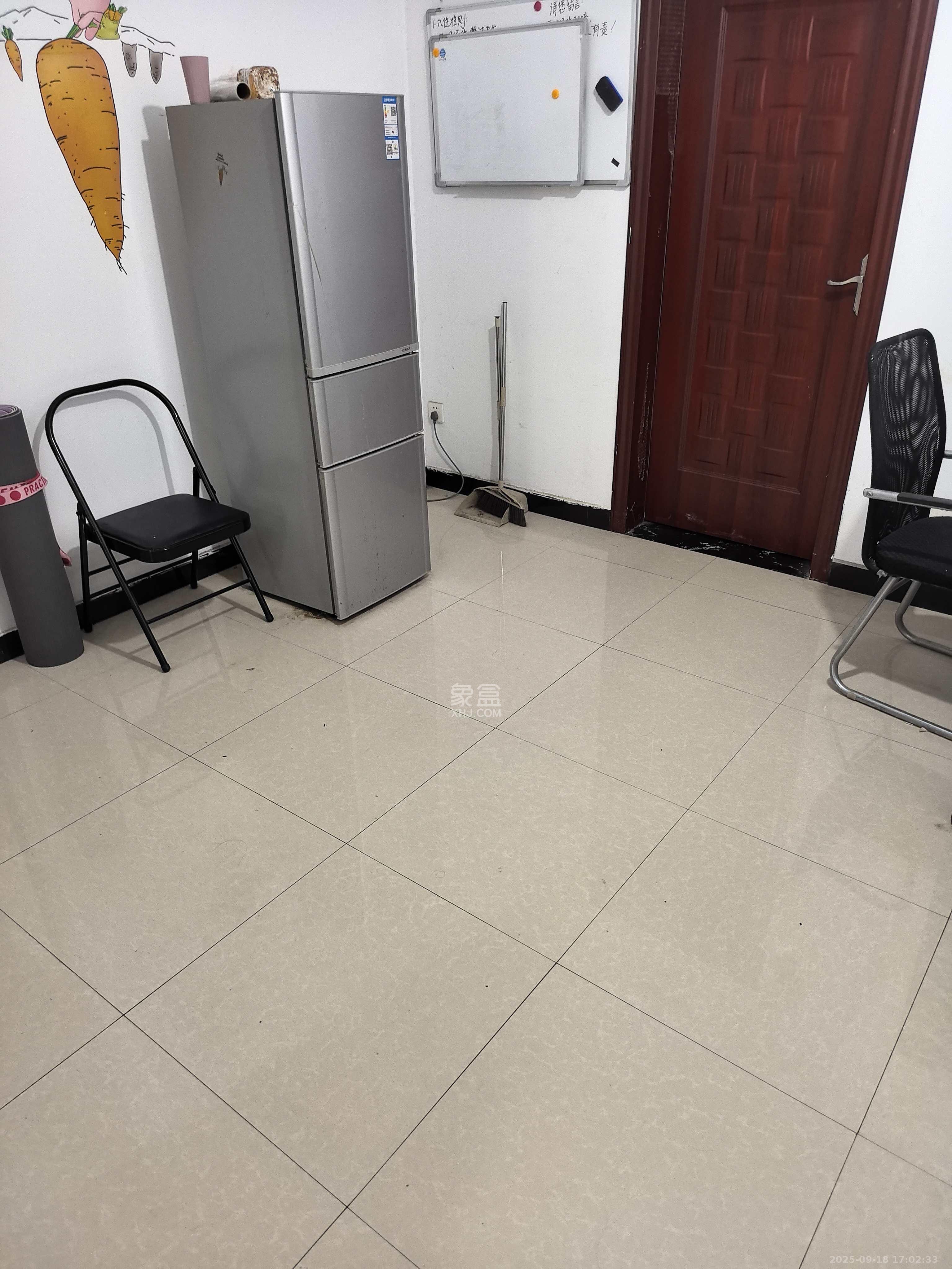 当代滨江MOMA 1室2厅1卫 800.0元/月 当代滨江MOMA 1室2厅1卫 800.0元/月室内图