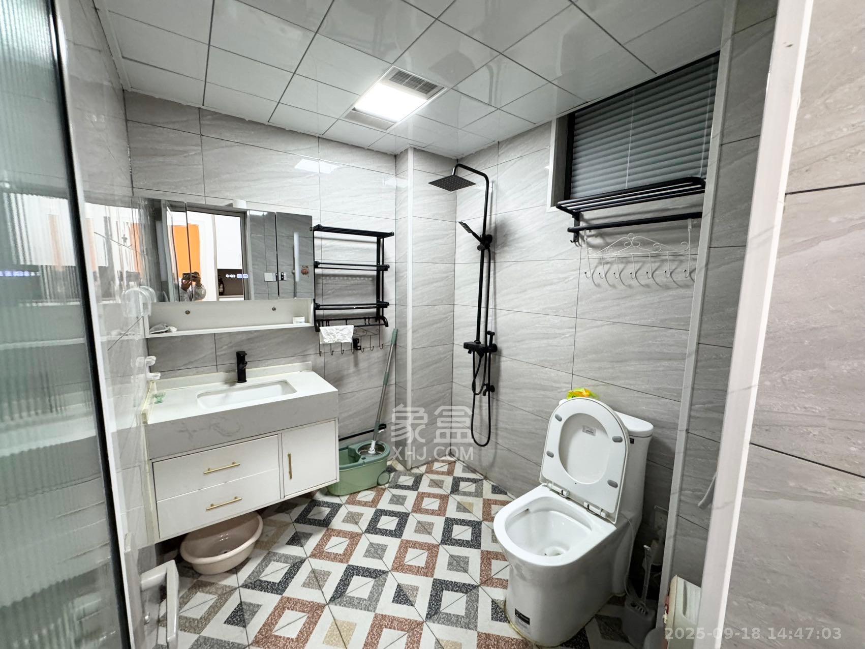 欣隆居  2室1厅1卫    3500.0元/月室内图