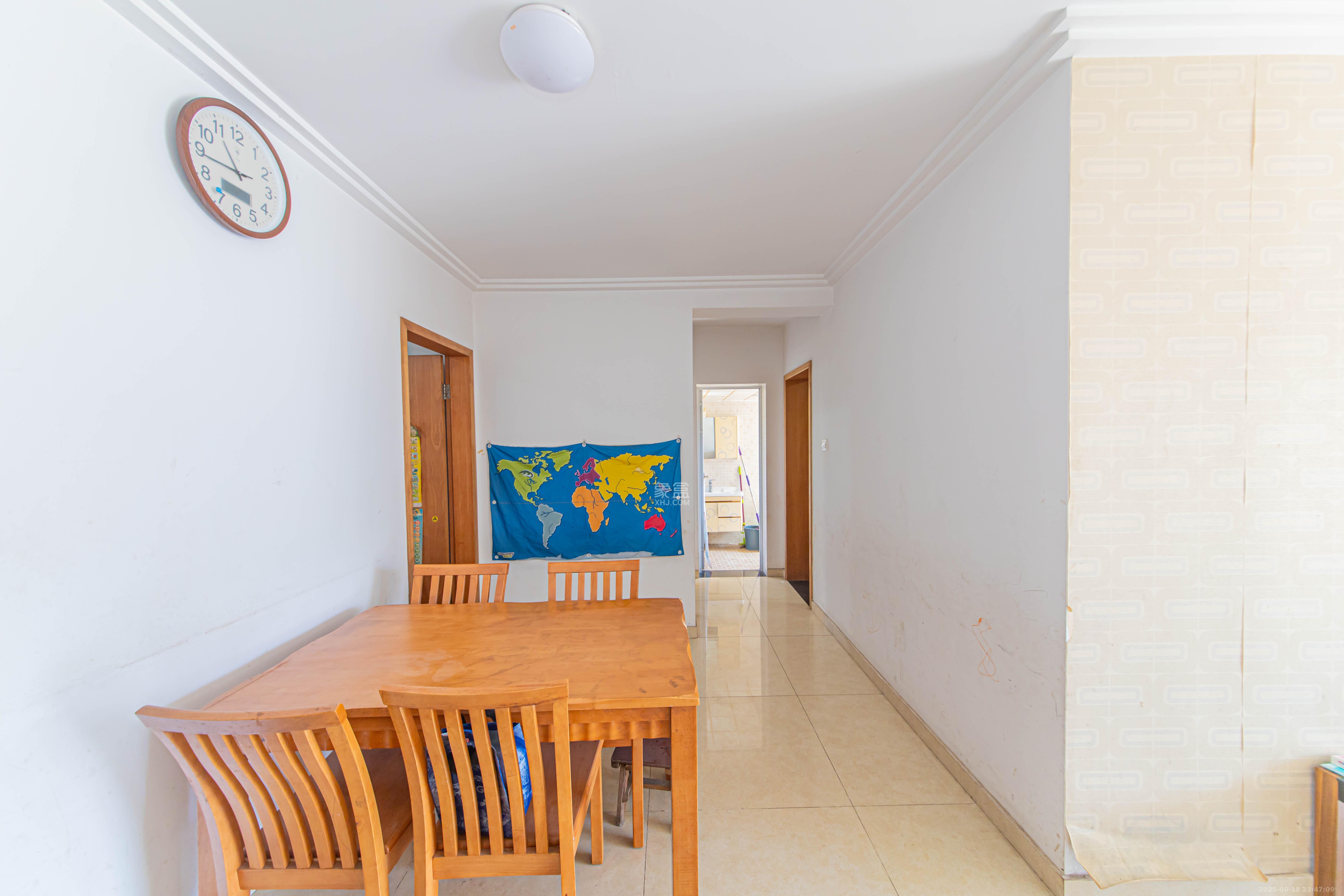 韶峰星苑（韶峰尚南UP公寓）  3室2厅1卫    48.0万客厅