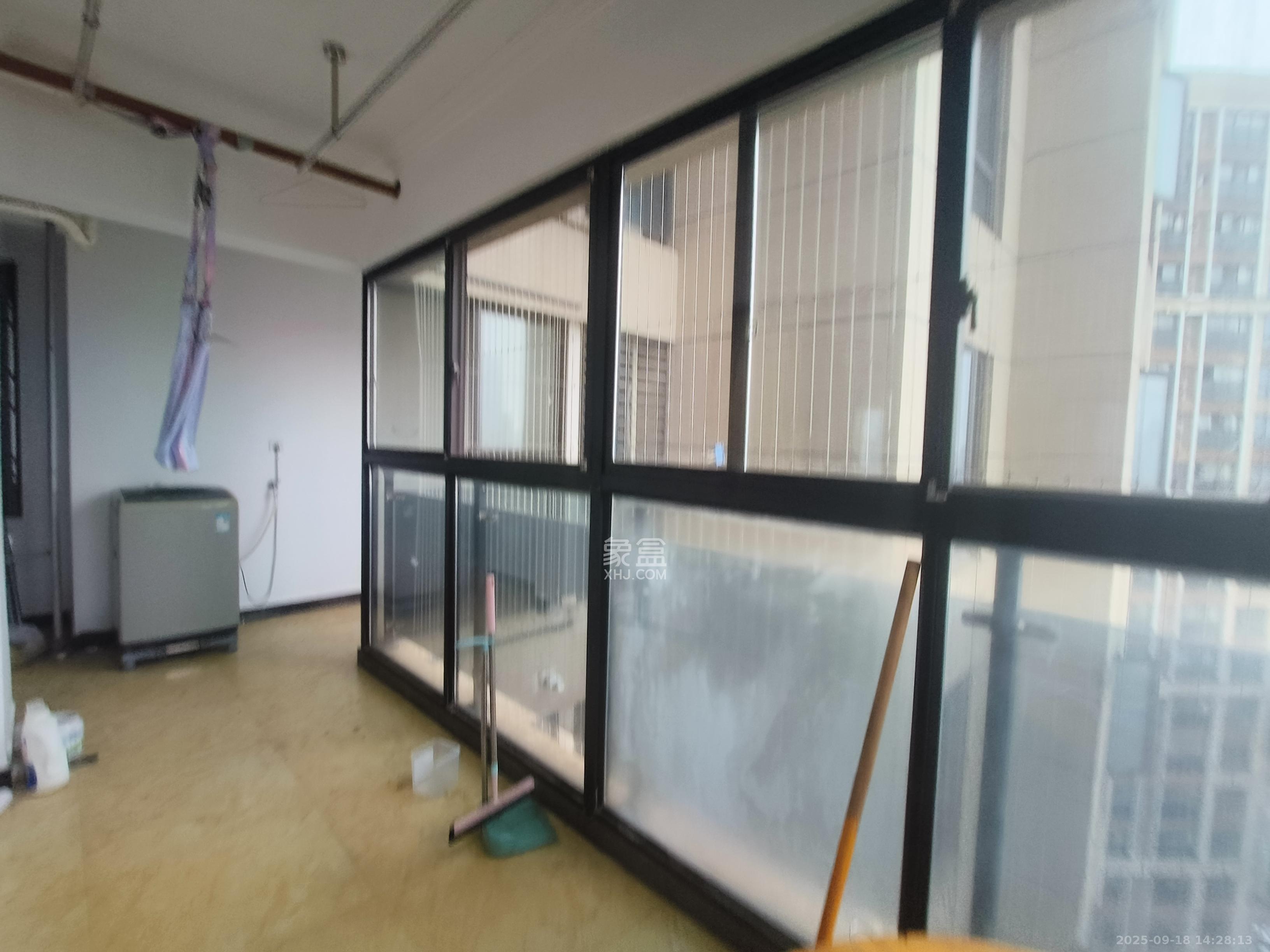 达美D6区  3室2厅1卫   3500.00元/月室内图