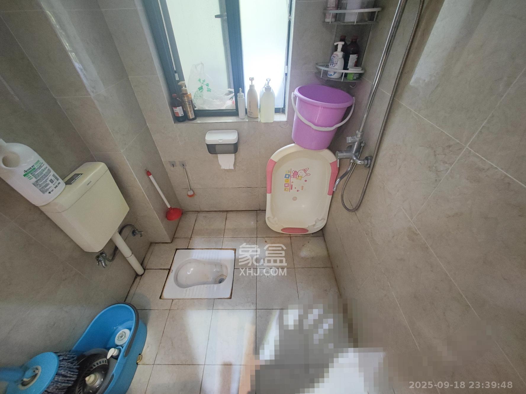 潇湘名城(新里程潇湘名城) 4室2厅2卫 142.0万 潇湘名城(新里程潇湘名城) 4室2厅2卫 142.0万卫生间