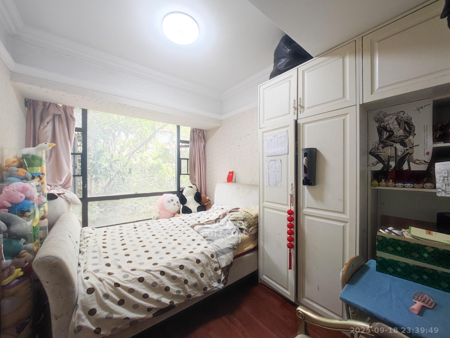 潇湘名城(新里程潇湘名城) 4室2厅2卫 142.0万 潇湘名城(新里程潇湘名城) 4室2厅2卫 142.0万卧室