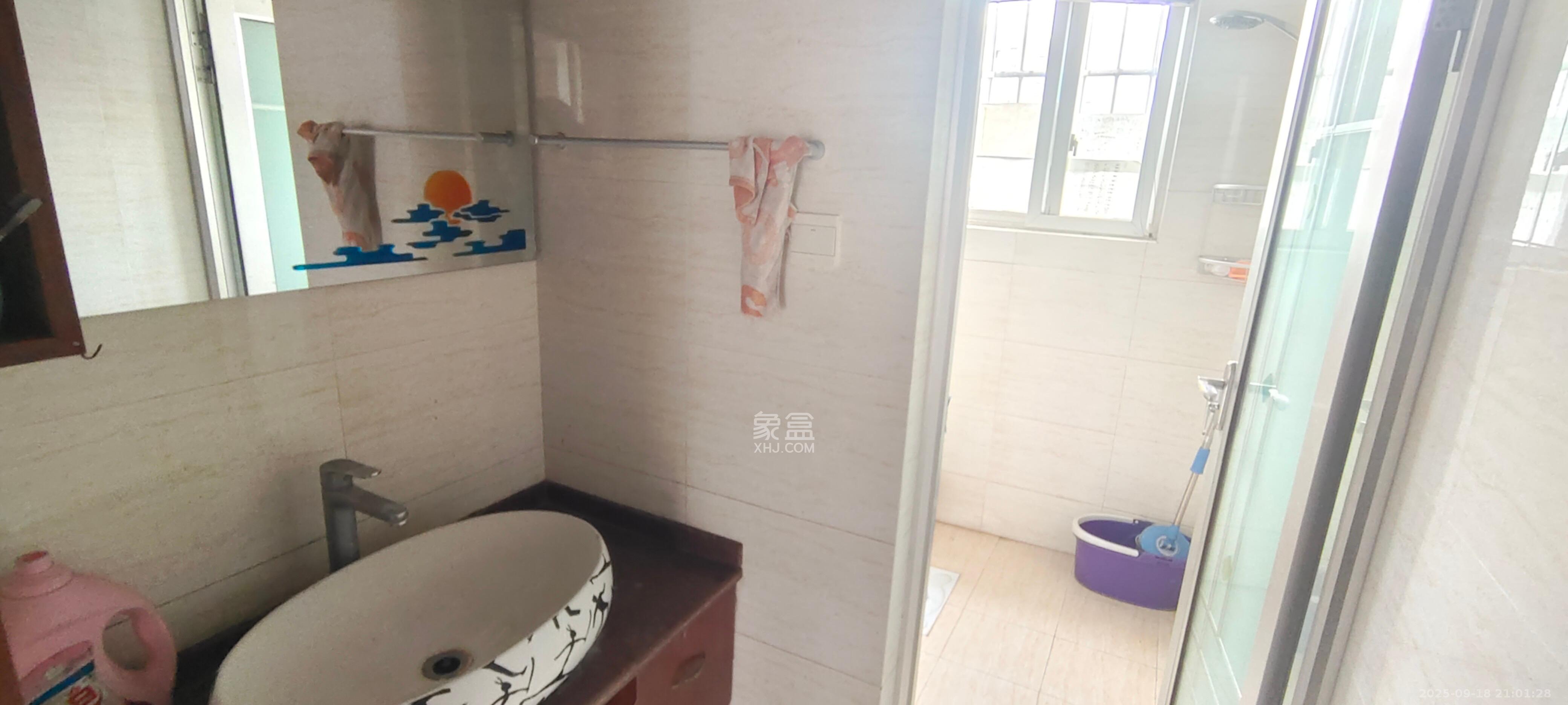 长丰星城 3室2厅2卫 1300.0元/月 长丰星城 3室2厅2卫 1300.0元/月室内图