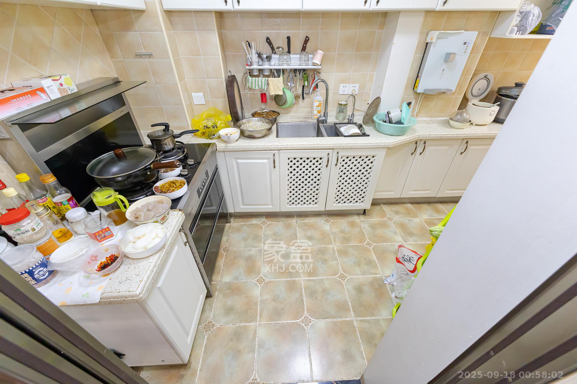 润和之悦(金泽园) 3室2厅1卫 56.8万 润和之悦(金泽园) 3室2厅1卫 56.8万厨房