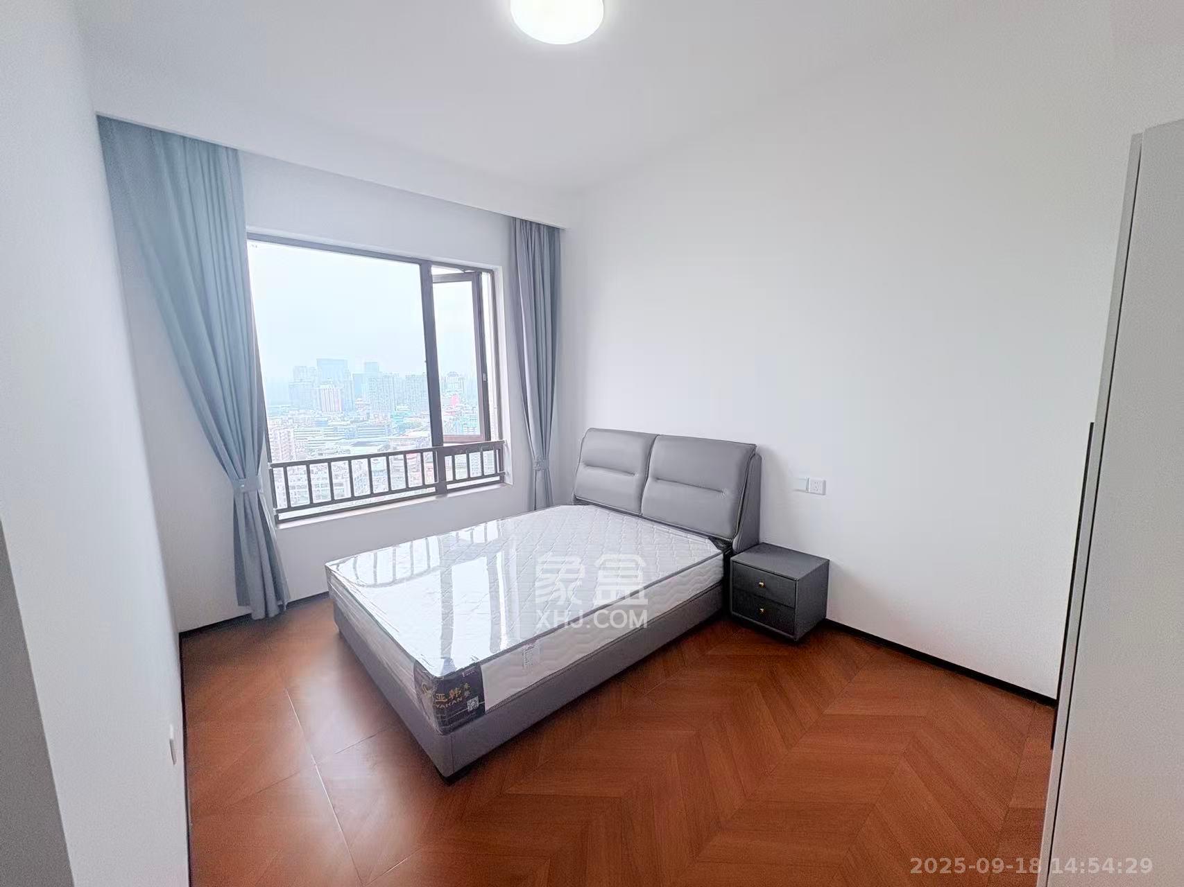 长沙檀府  4室2厅3卫    7500.0元/月室内图