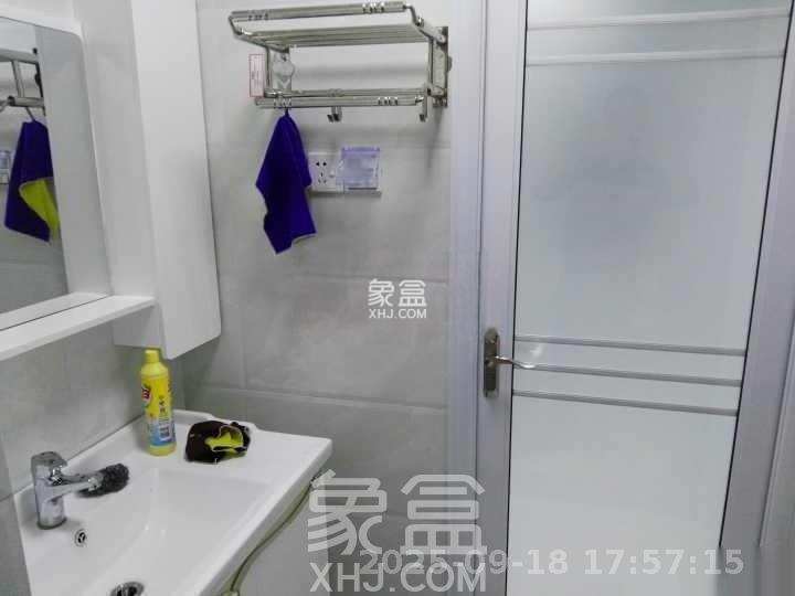 钰龙天下二期(钰龙佳园) 3室2厅2卫 3000.0元/月 钰龙天下二期(钰龙佳园) 3室2厅2卫 3000.0元/月室内图