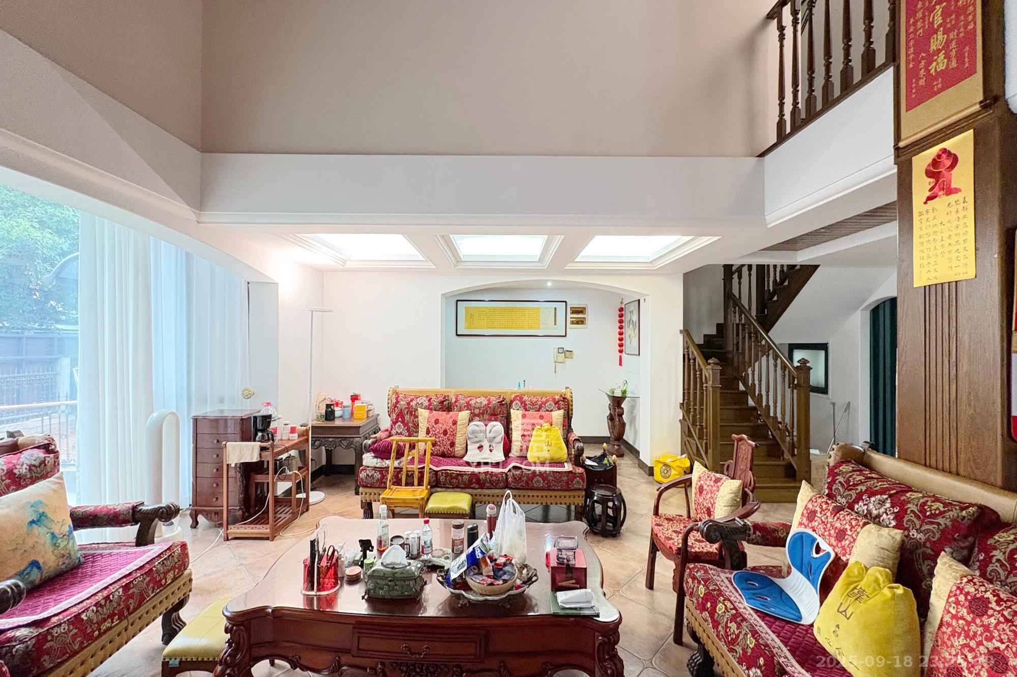 梦泽园 6室3厅4卫 1605.0万 梦泽园 6室3厅4卫 1605.0万其他