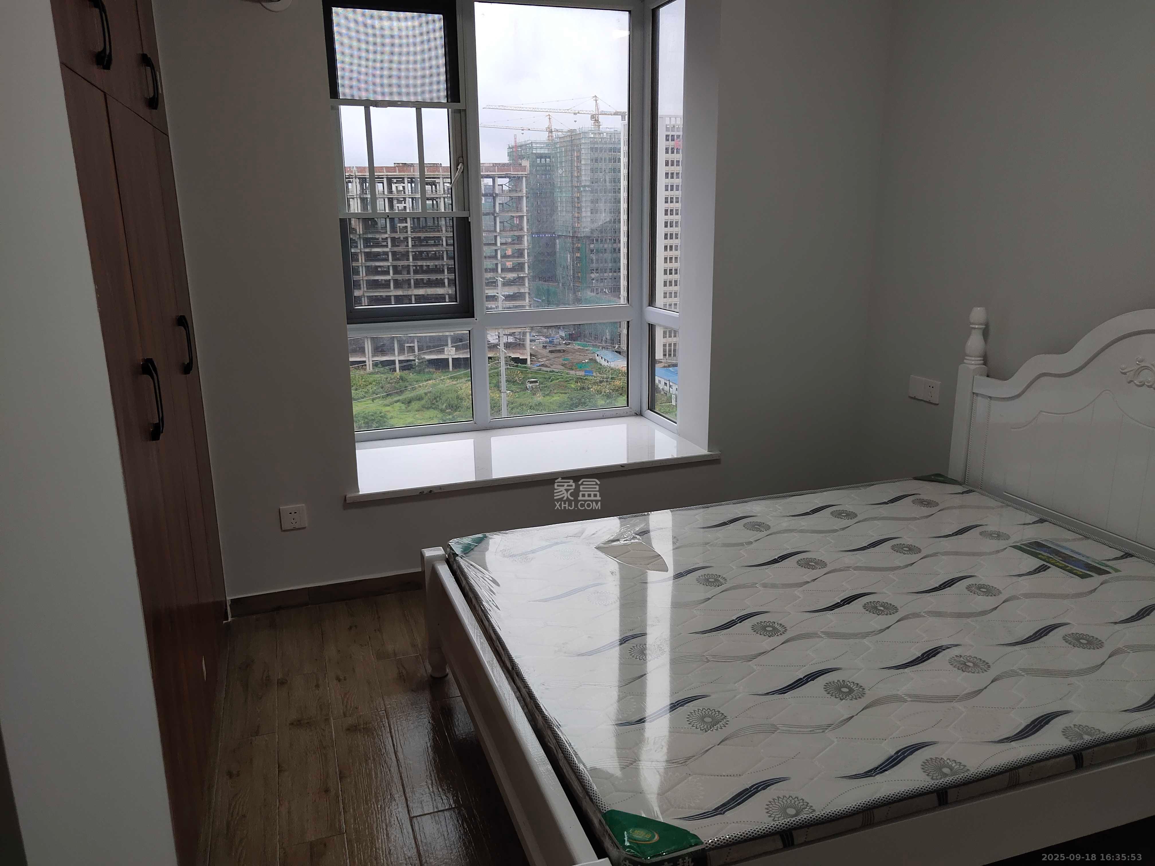 丽发新城 3室2厅2卫 2200.0元/月 丽发新城 3室2厅2卫 2200.0元/月室内图