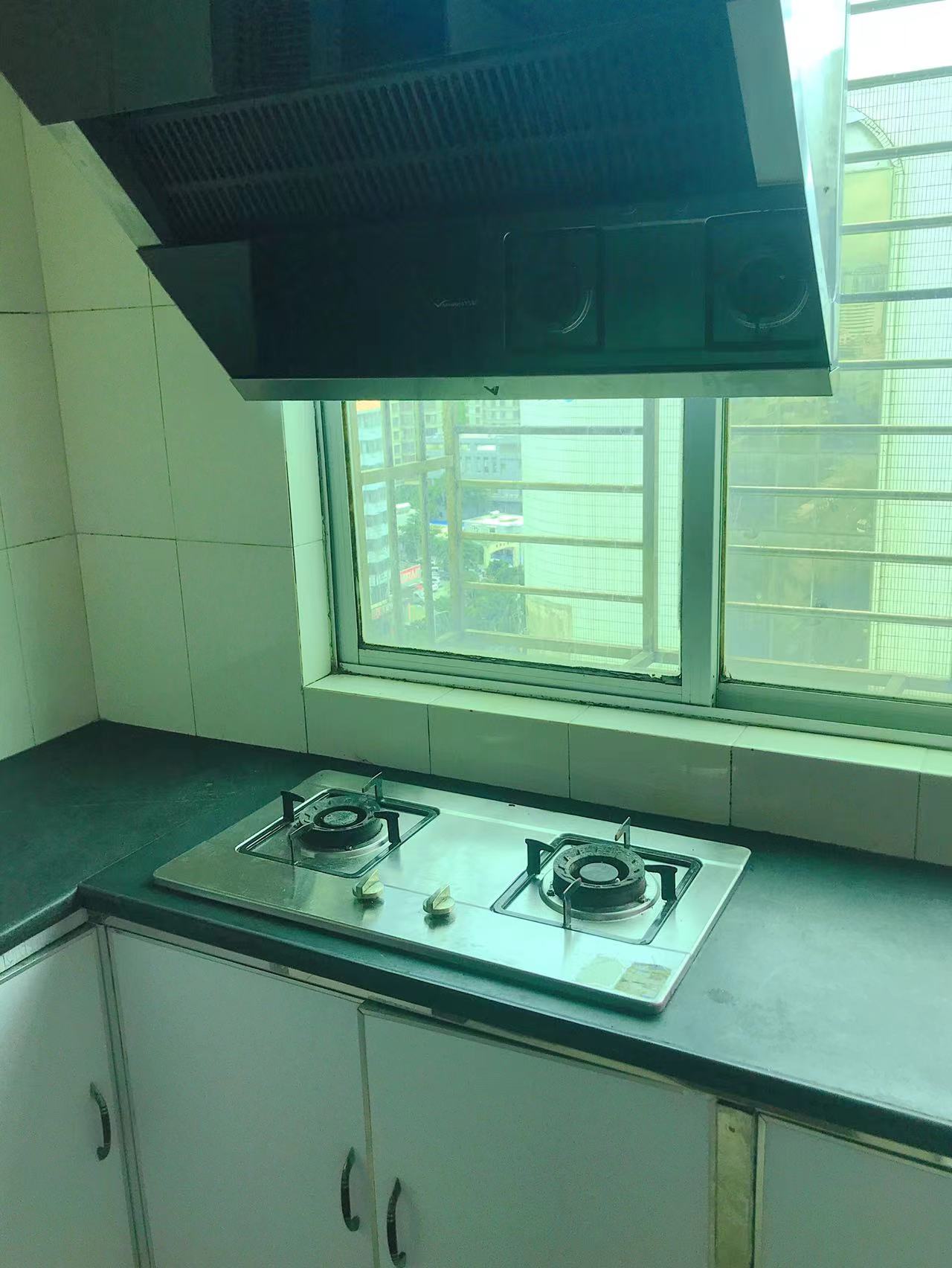 华星大厦 2室1厅1卫 1700.0元/月 华星大厦 2室1厅1卫 1700.0元/月室内图