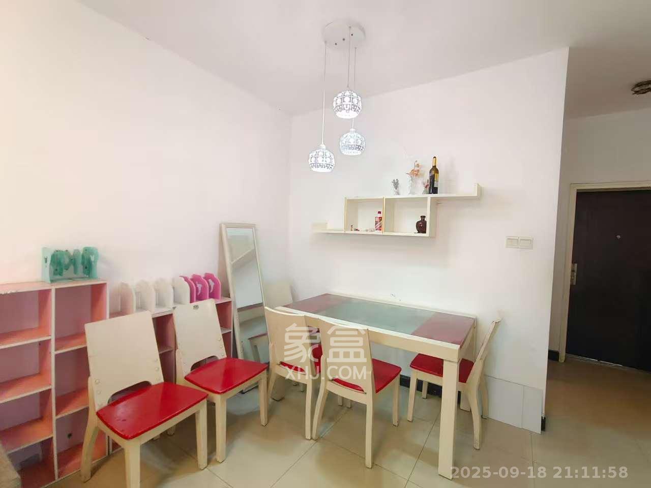 麓山才苑  2室2厅1卫    2700.0元/月室内图