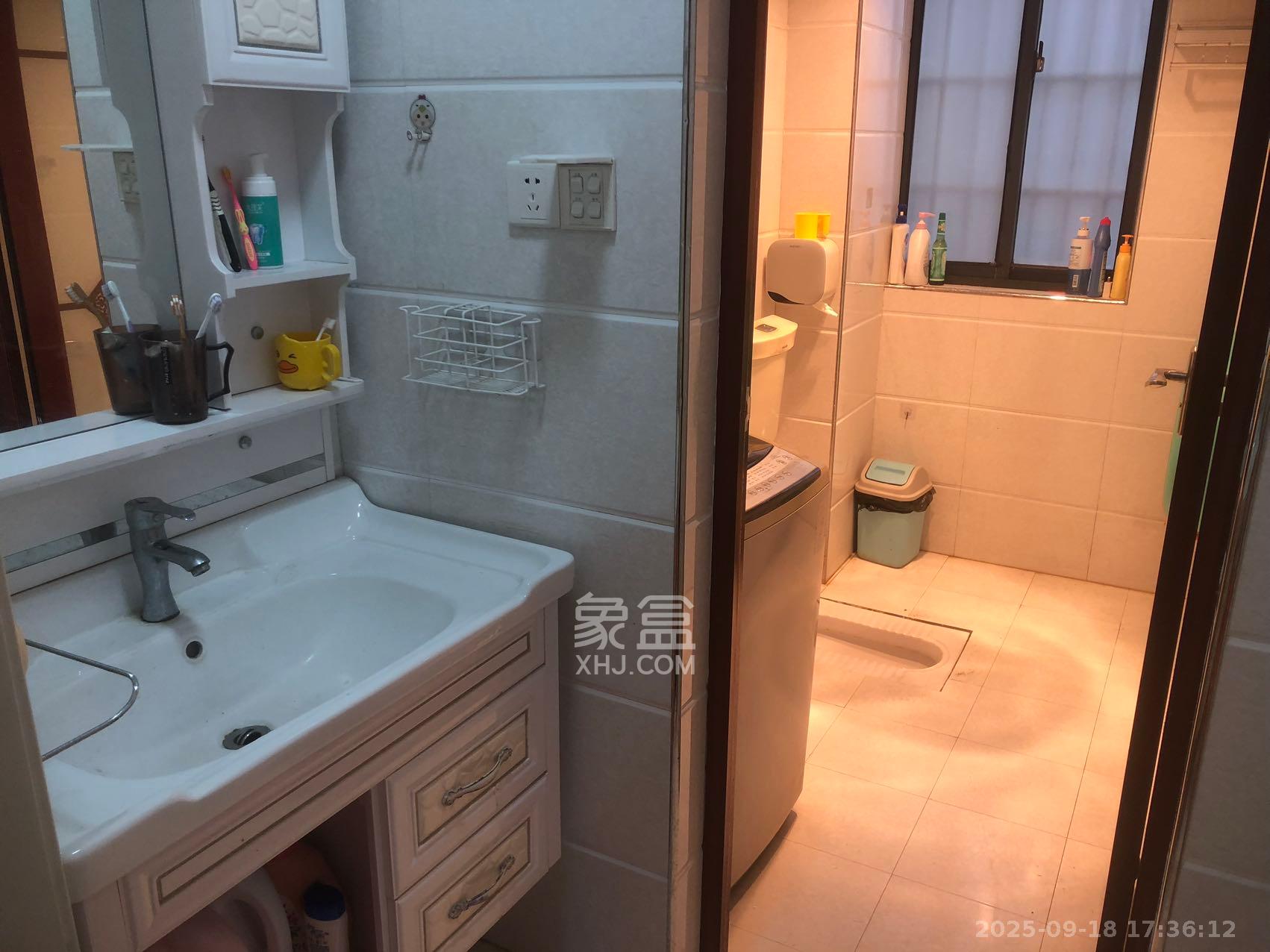 世纪桃花苑  4室2厅2卫    2650.0元/月室内图