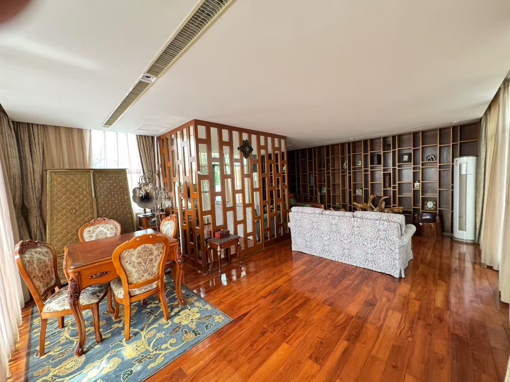 鲁能海蓝椰风 6室2厅1卫 18000.0元/月 鲁能海蓝椰风 6室2厅1卫 18000.0元/月室内图