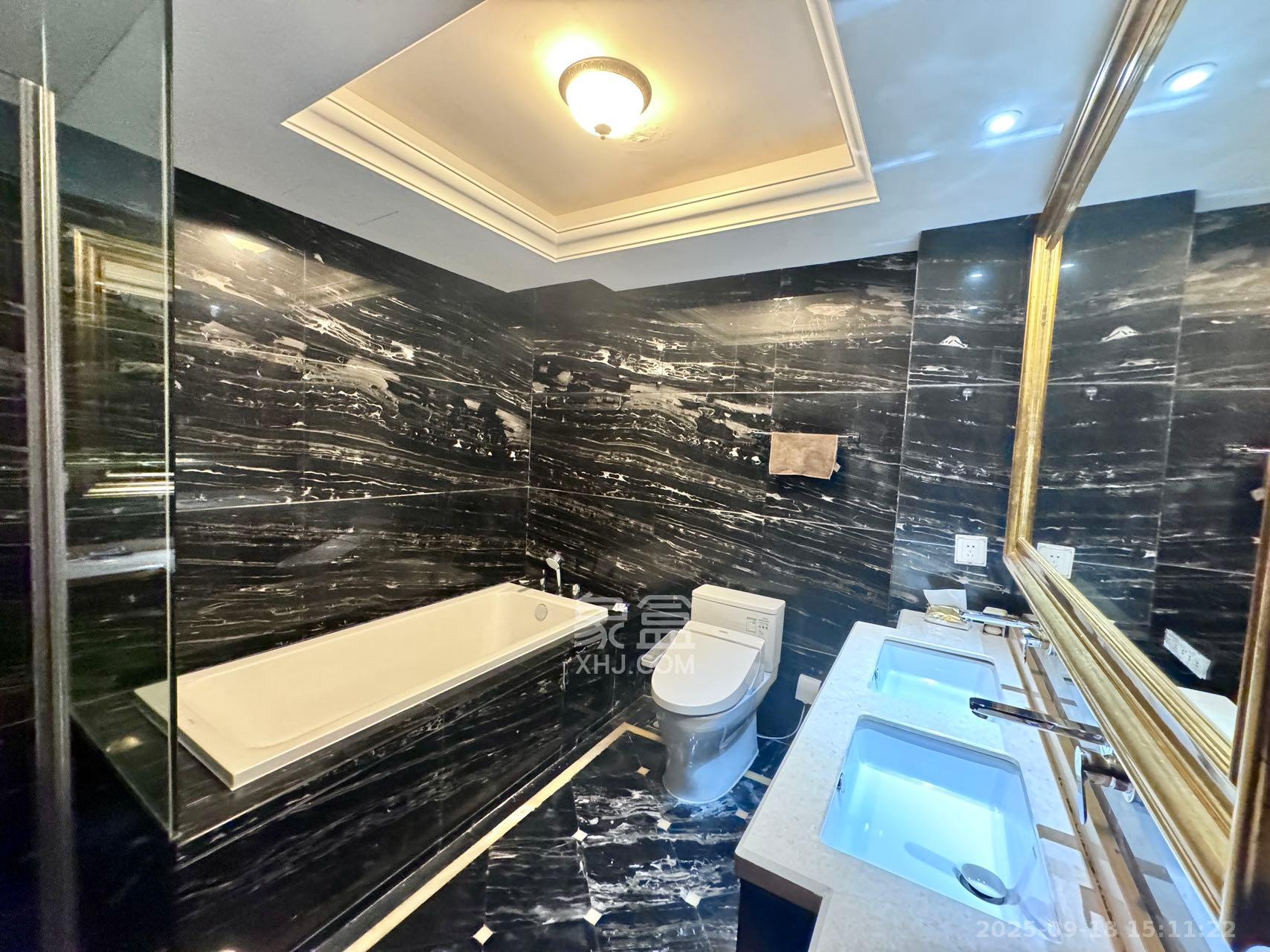 运达中央广场一、二期 3室2厅3卫 9000.0元/月 运达中央广场一、二期 3室2厅3卫 9000.0元/月室内图