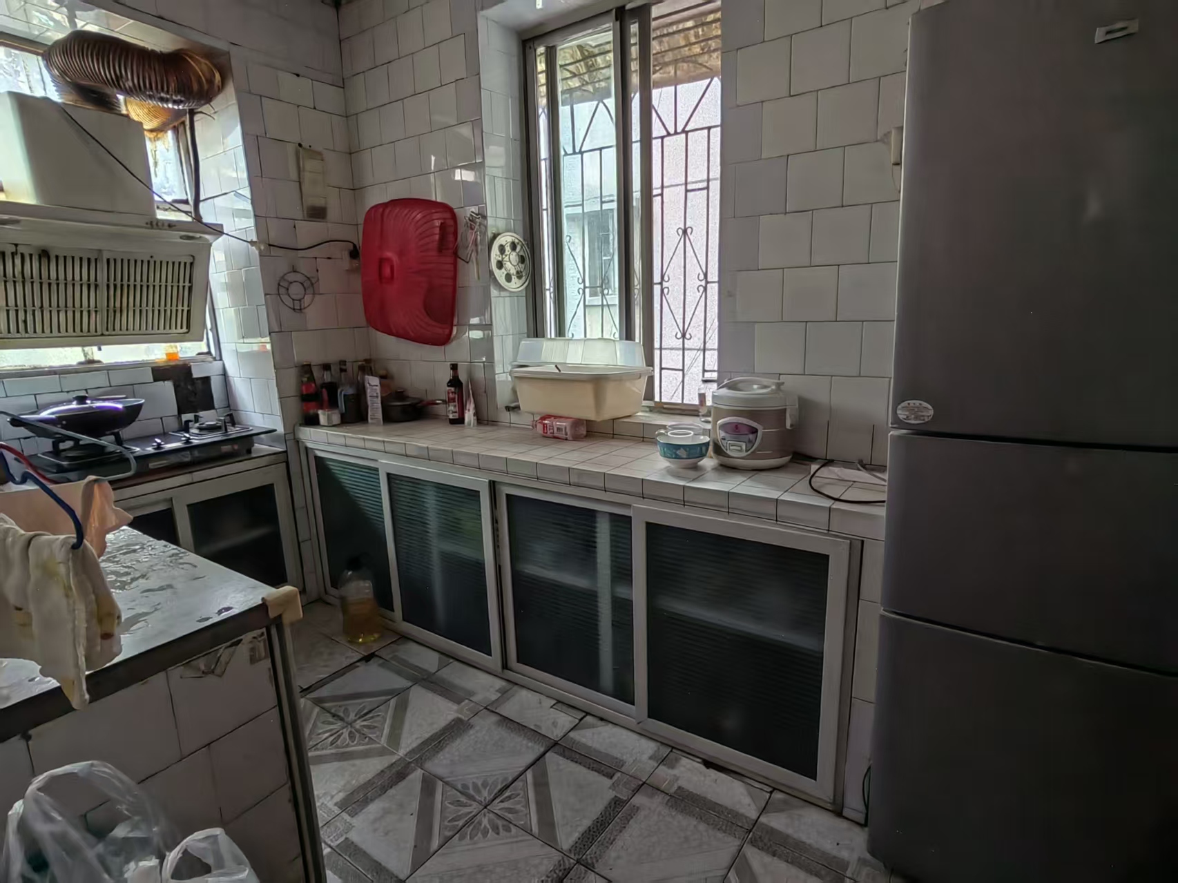 会龙山社区 3室2厅1卫 1500.0元/月 会龙山社区 3室2厅1卫 1500.0元/月室内图