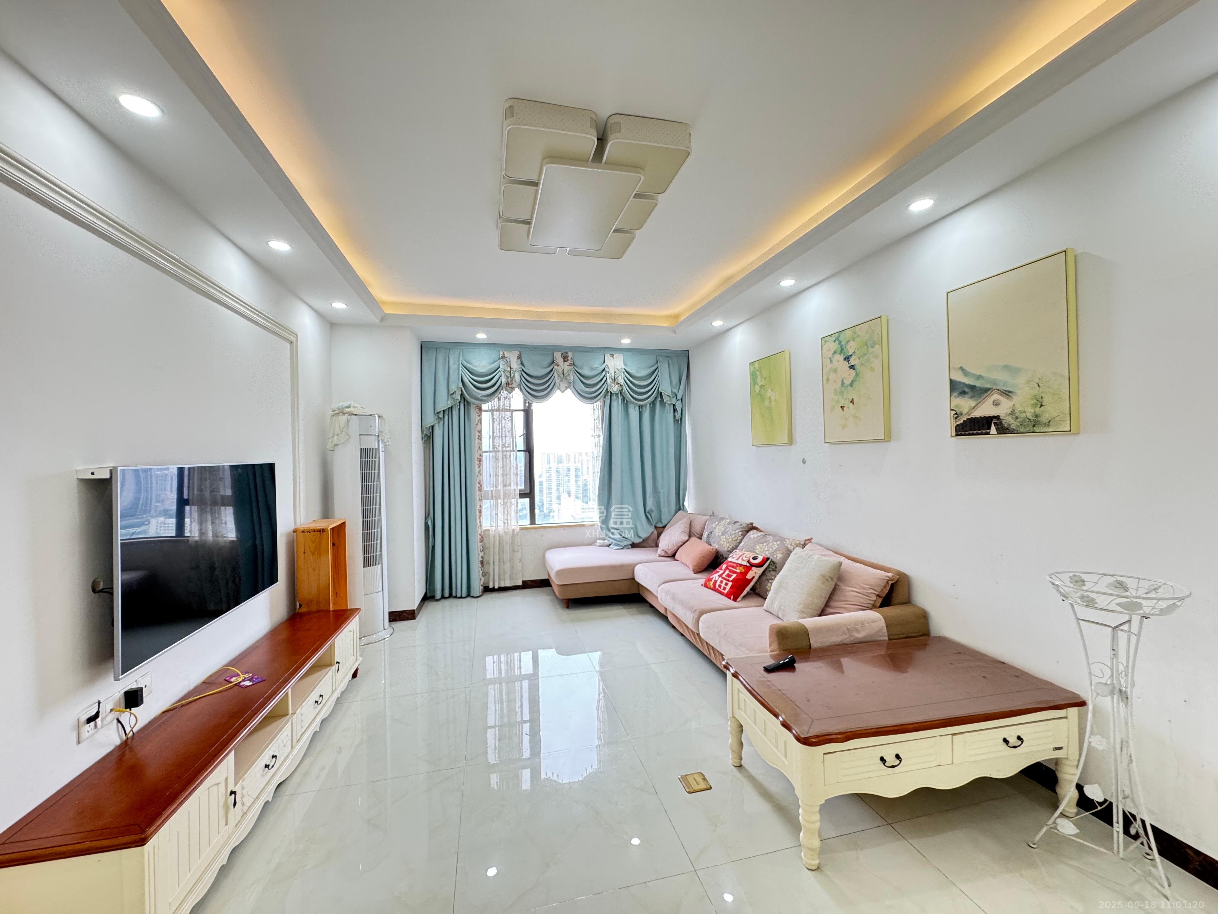 阳光城尚东湾青云苑 3室2厅2卫 2500.0元/月 阳光城尚东湾青云苑 3室2厅2卫 2500.0元/月室内图