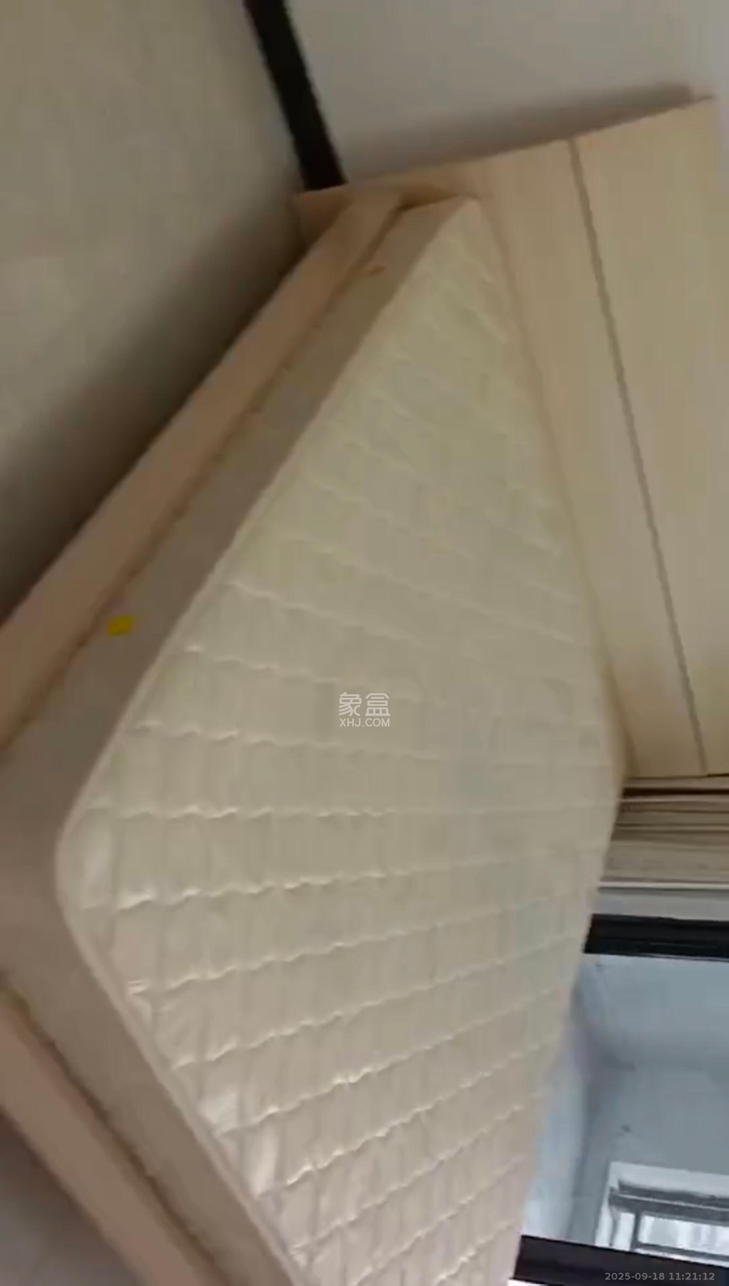 中交里城  3室1厅1卫    3500.0元/月室内图