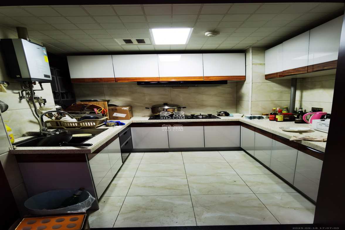 八方小区C区 3室2厅2卫 3800.0元/月 八方小区C区 3室2厅2卫 3800.0元/月室内图