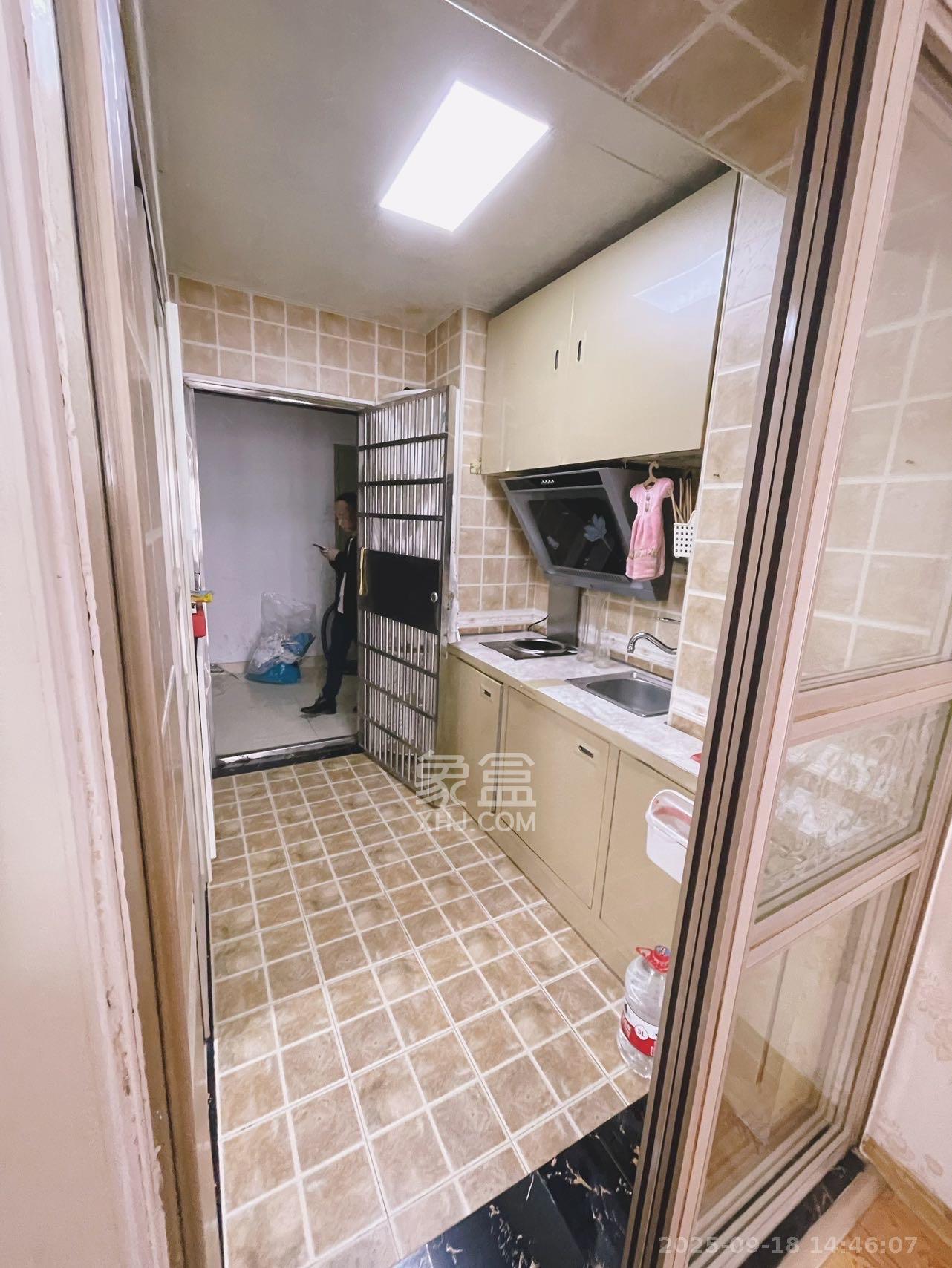 摩天一号 1室1厅1卫 2400.0元/月 摩天一号 1室1厅1卫 2400.0元/月室内图