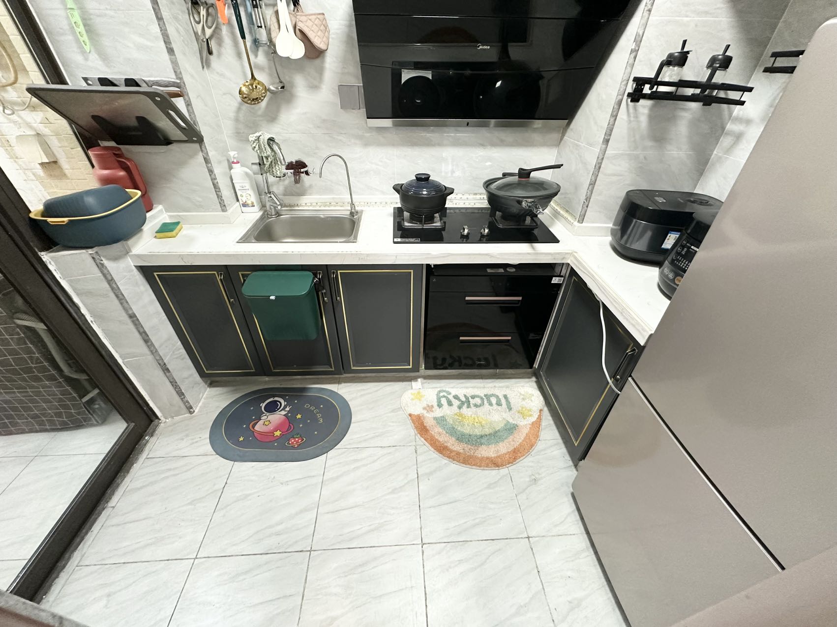 金城新天地  2室2厅1卫    130.0万客厅