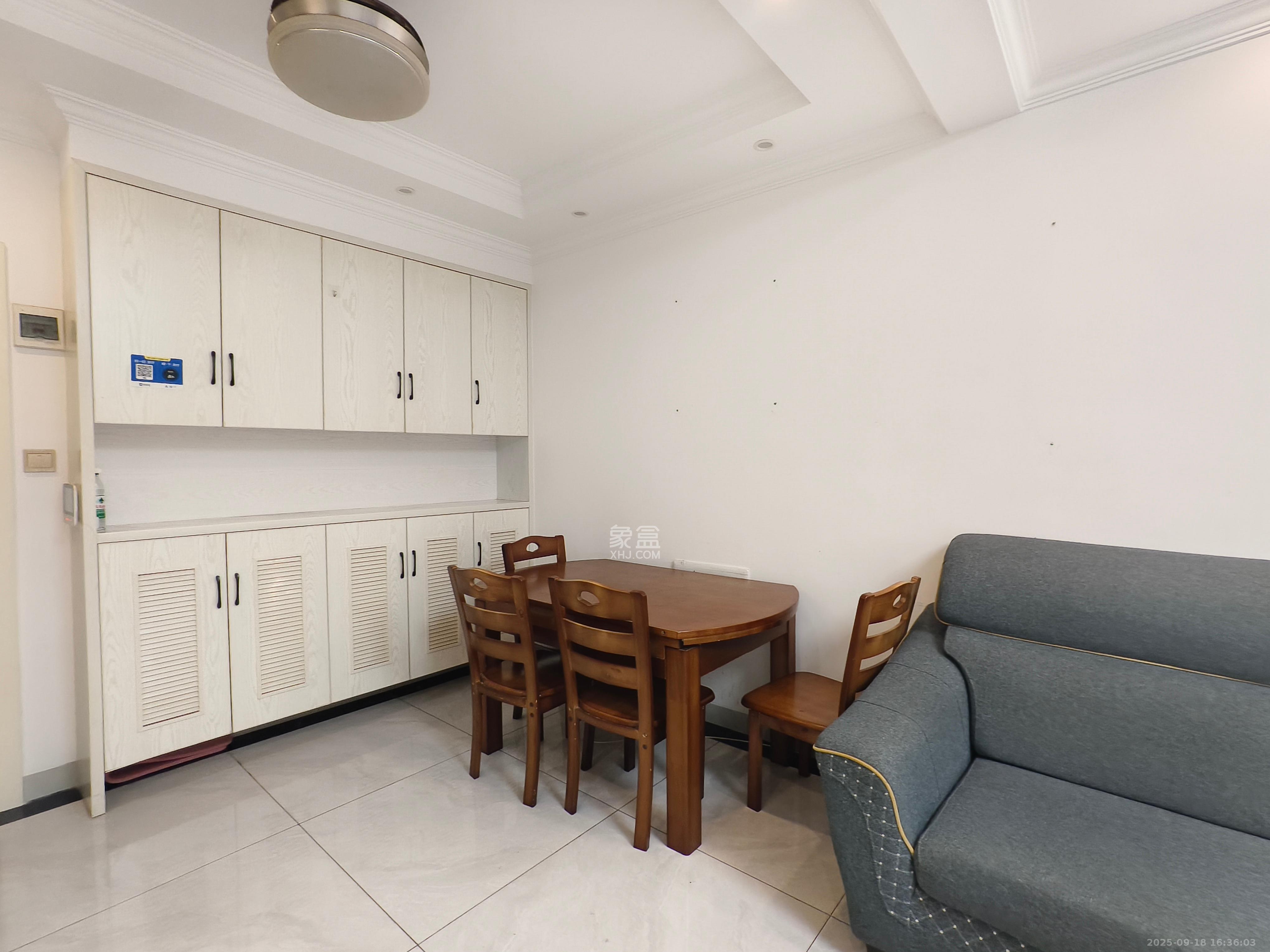 中建悦和城  3室2厅1卫    2400.0元/月室内图